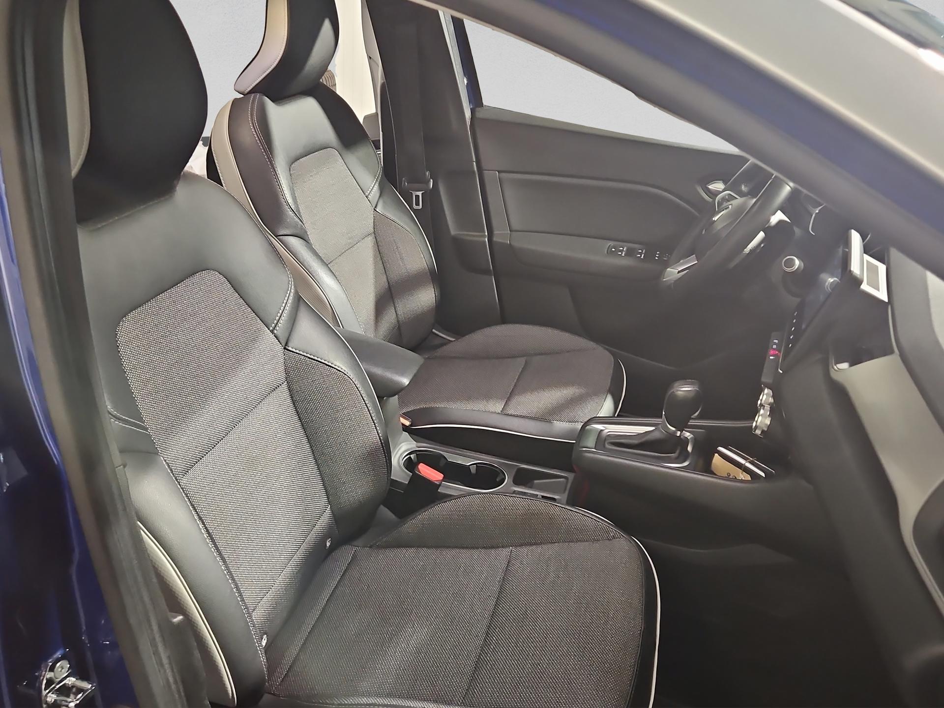 RENAULT Captur 1.3 TCe EDC Intens EDC-image-14