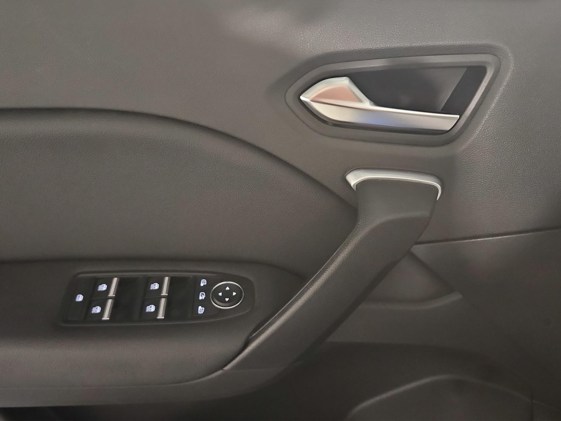 RENAULT Captur 1.3 TCe EDC Intens EDC-image-16