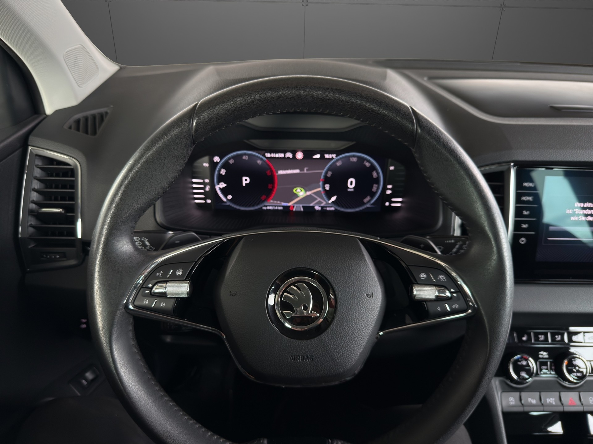 SKODA Karoq 2.0 TDI CR Style 4x4 DSG-image-13
