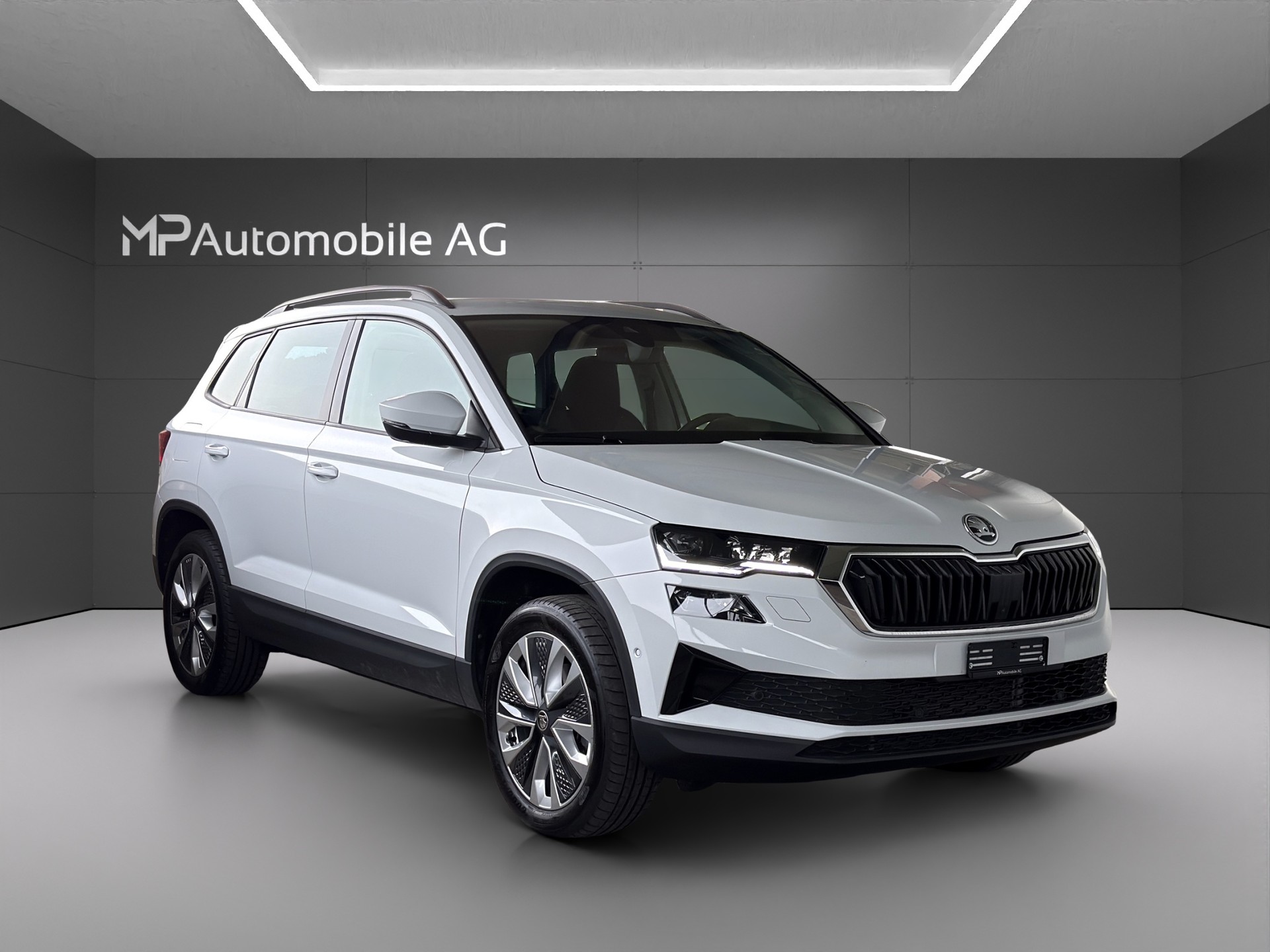 SKODA Karoq 2.0 TDI CR Style 4x4 DSG-image-1