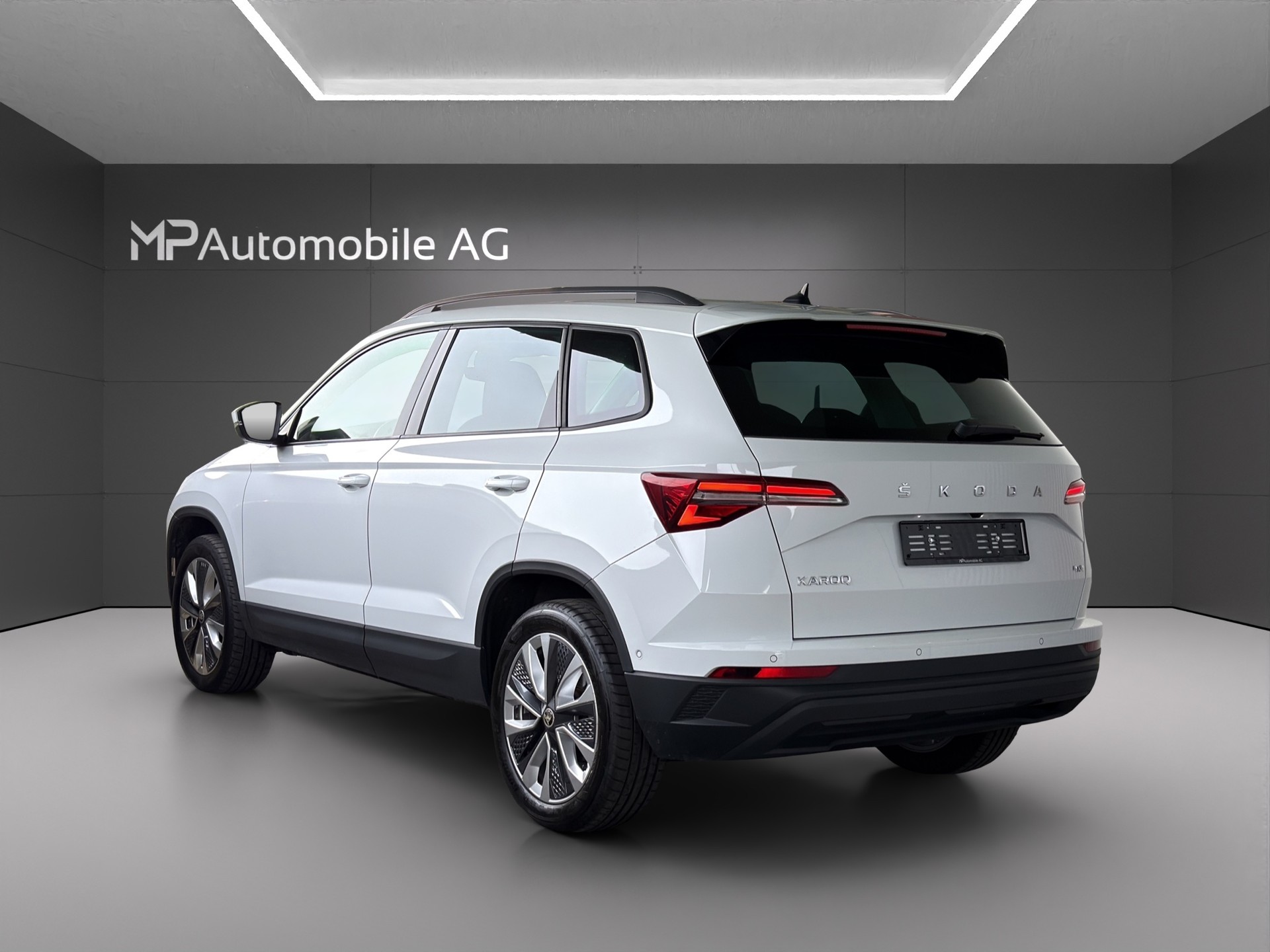 SKODA Karoq 2.0 TDI CR Style 4x4 DSG-image-3