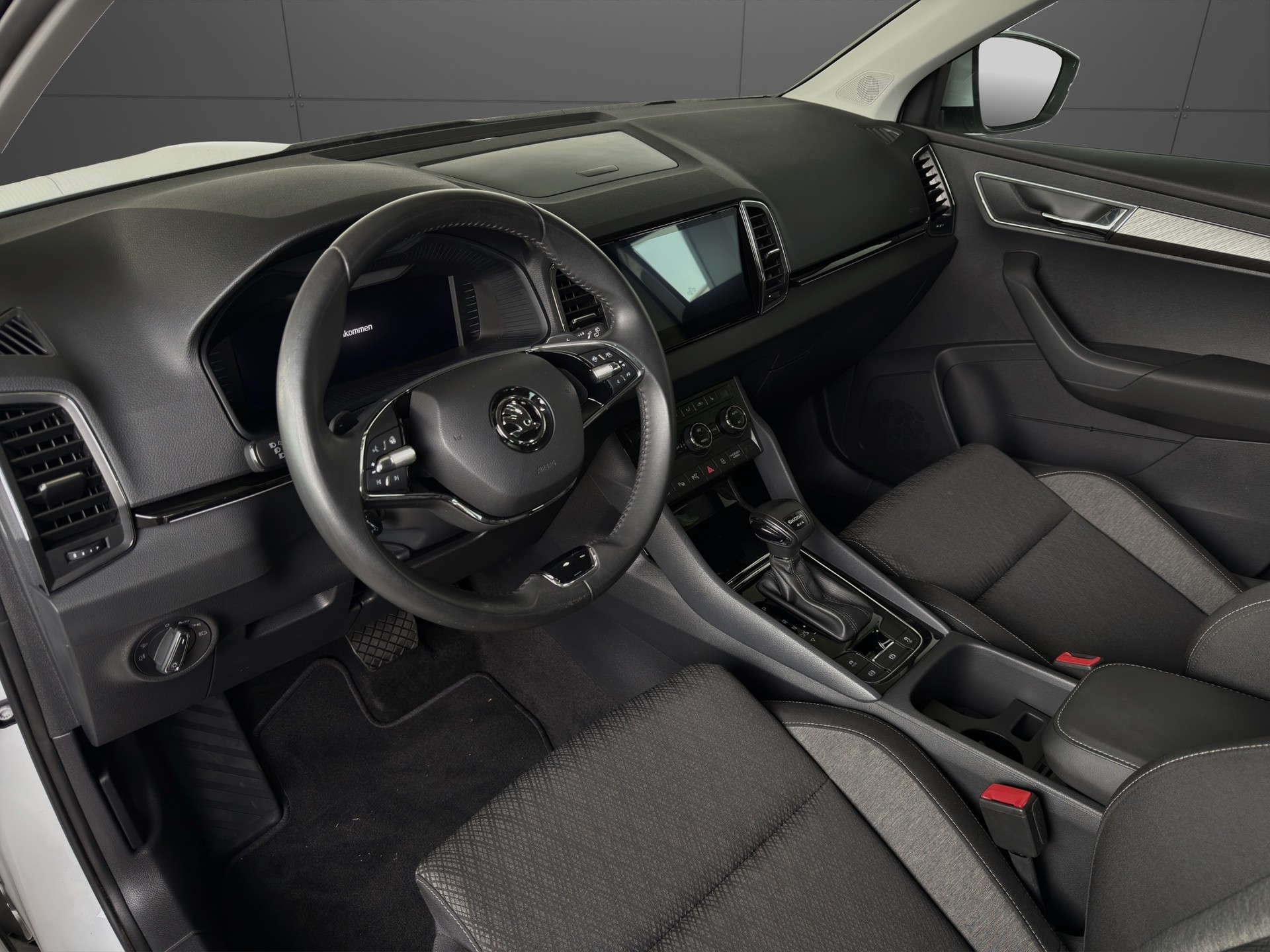 SKODA Karoq 2.0 TDI CR Style 4x4 DSG-image-7