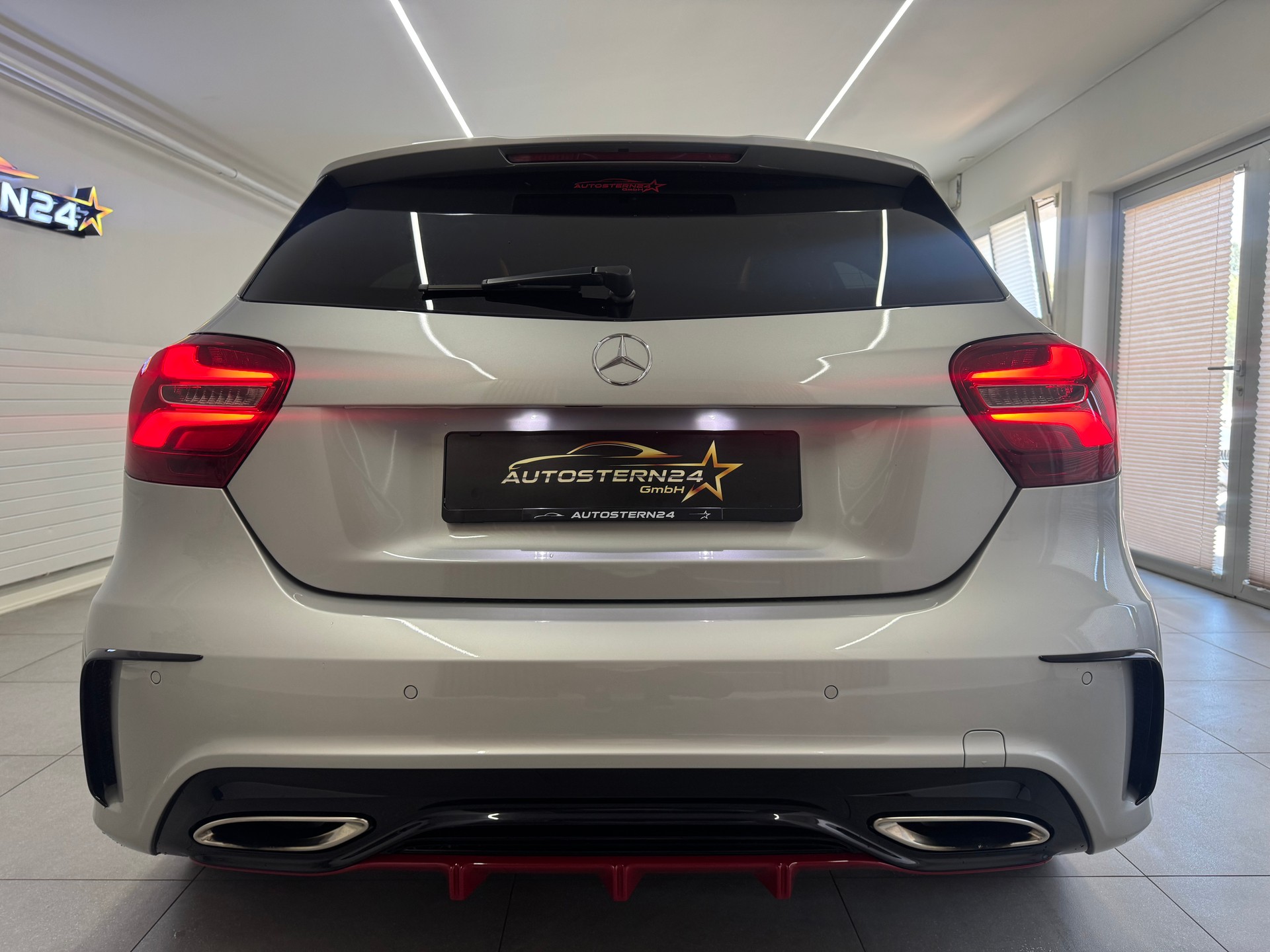MERCEDES-BENZ A 250 SPORT AMG Line 4Matic 7G-DCT*CH-Fahrzeug*Frisch MFK*-image-3