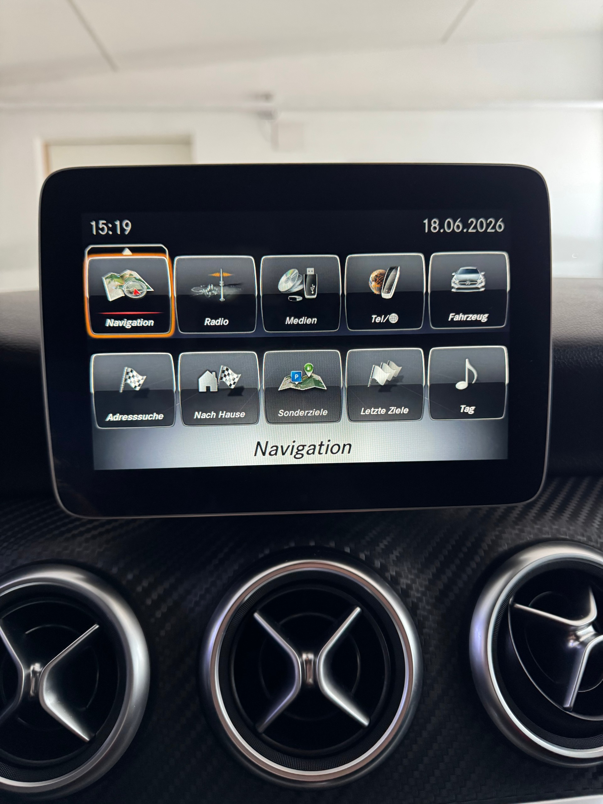 MERCEDES-BENZ A 250 SPORT AMG Line 4Matic 7G-DCT*CH-Fahrzeug*Frisch MFK*-image-23