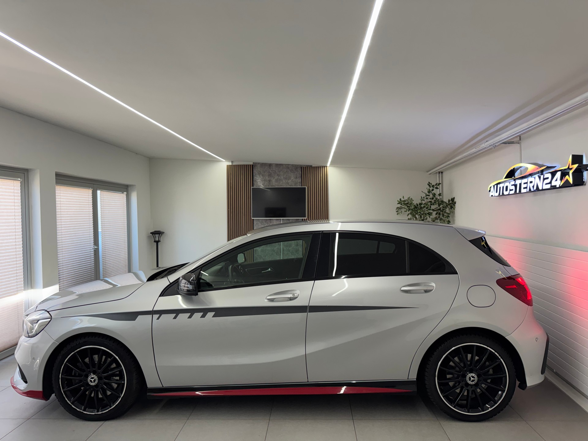 MERCEDES-BENZ A 250 SPORT AMG Line 4Matic 7G-DCT*CH-Fahrzeug*Frisch MFK*-image-6