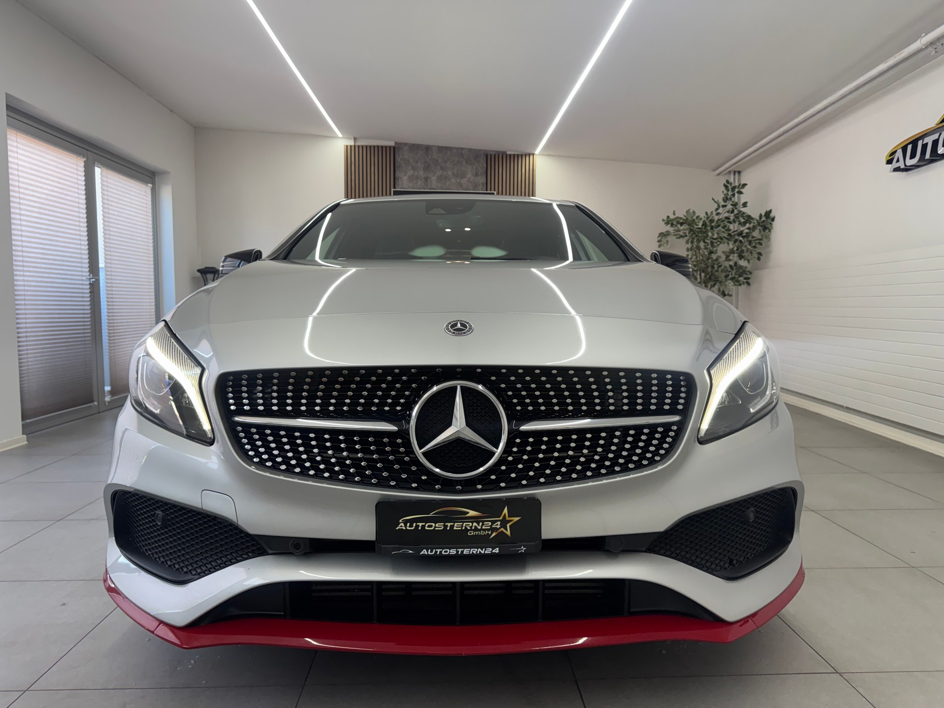 MERCEDES-BENZ A 250 SPORT AMG Line 4Matic 7G-DCT*CH-Fahrzeug*Frisch MFK*-image-2