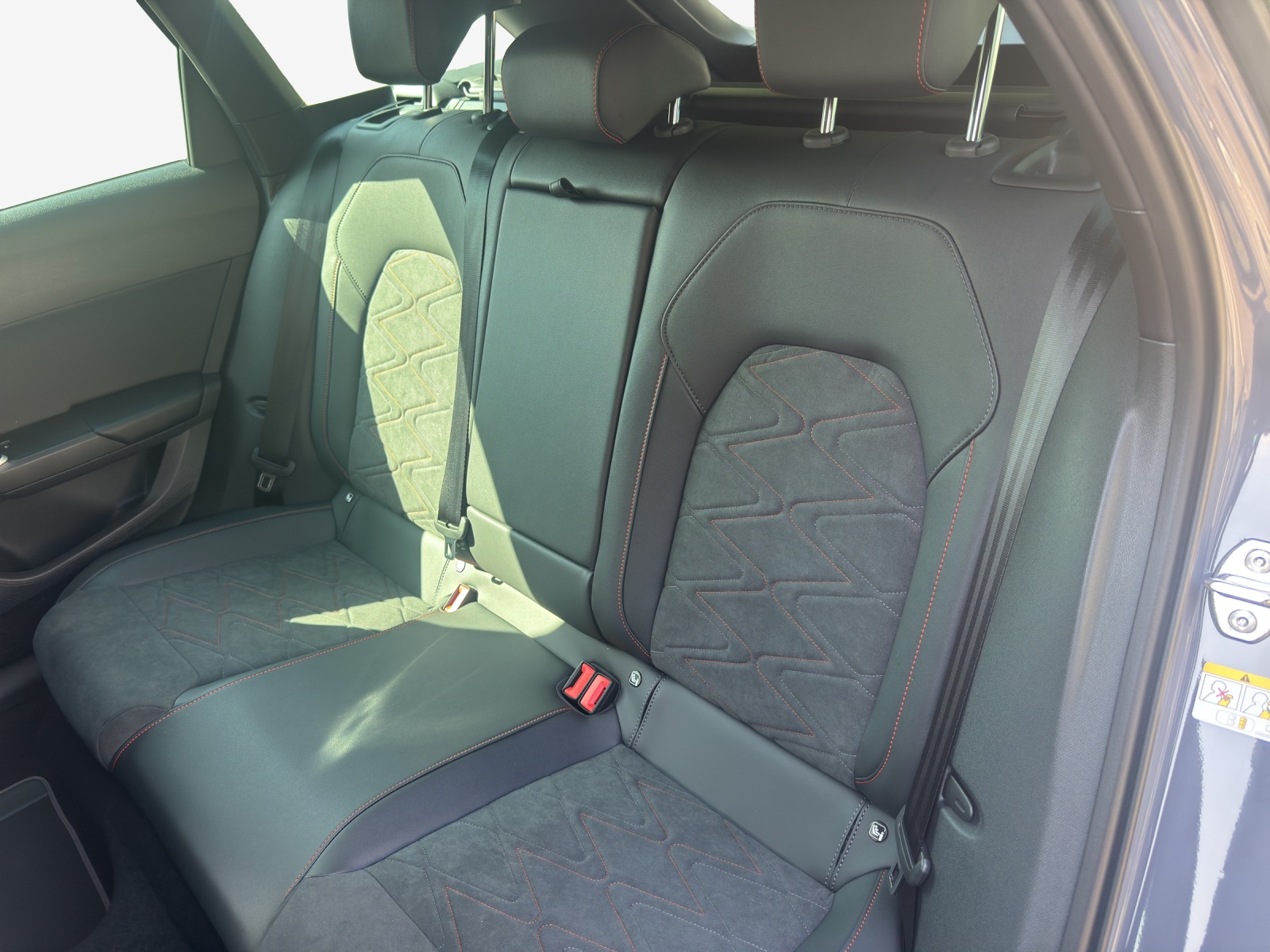 SEAT Leon ST 1.5 eHybrid pHEV DSG Move FR-image-11