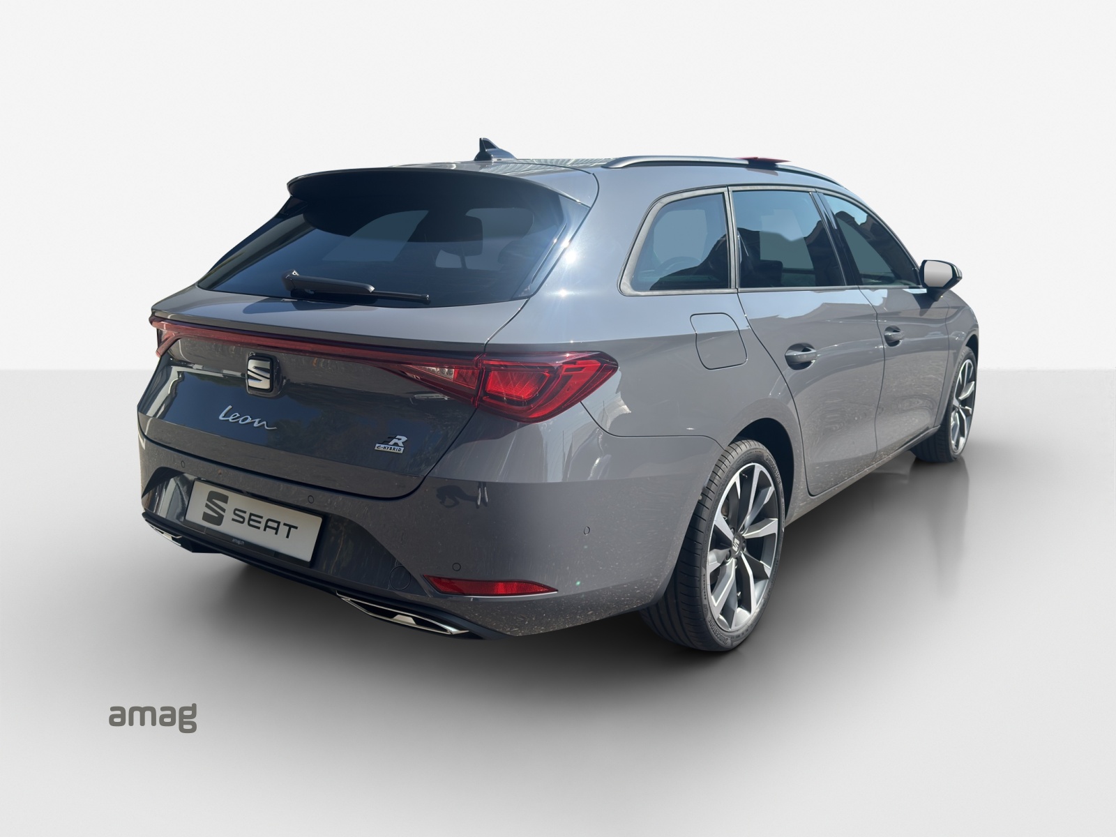 SEAT Leon ST 1.5 eHybrid pHEV DSG Move FR-image-4