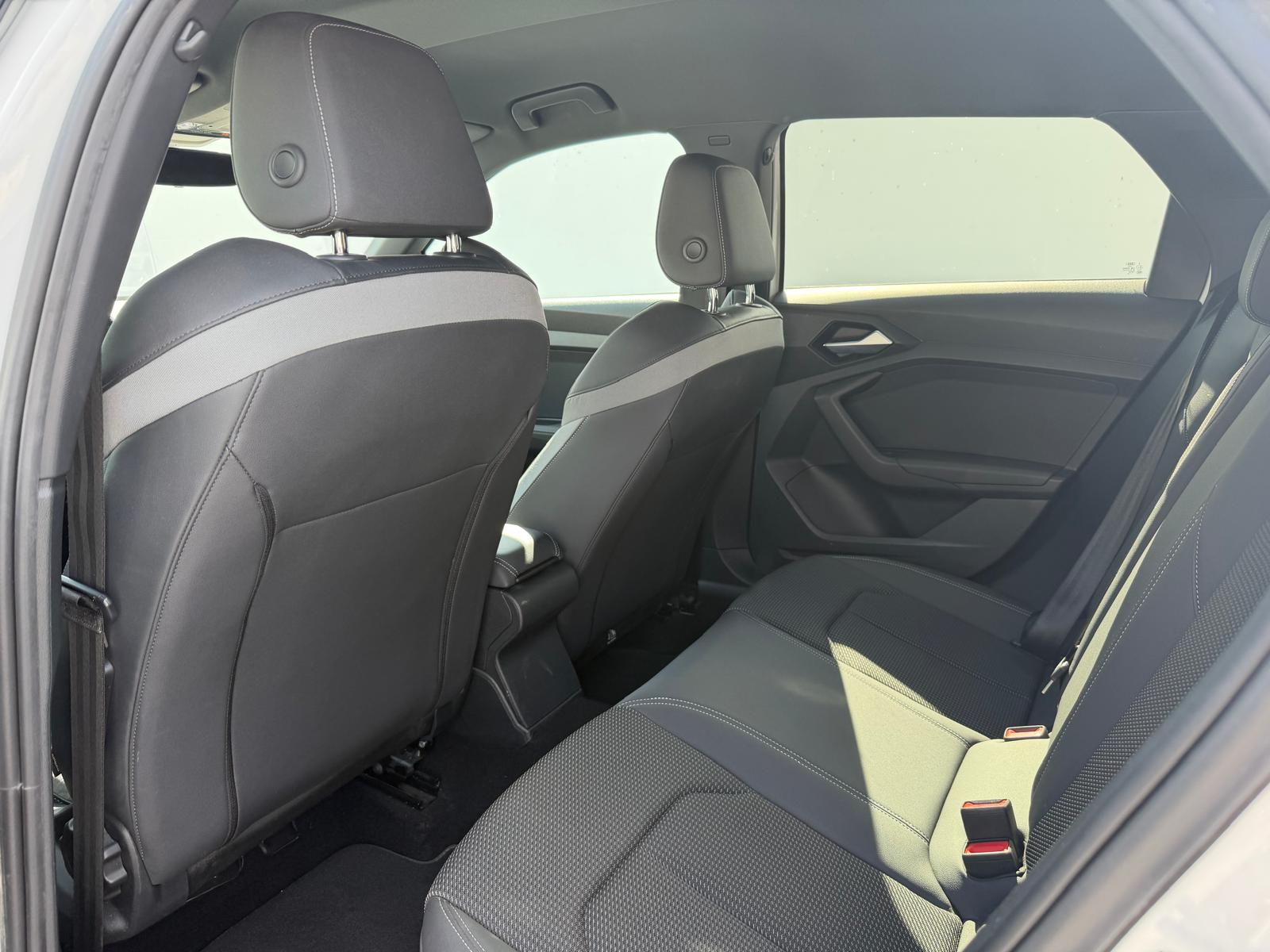 AUDI A1 Sportback 30 TFSI S Line S-tronic-image-7