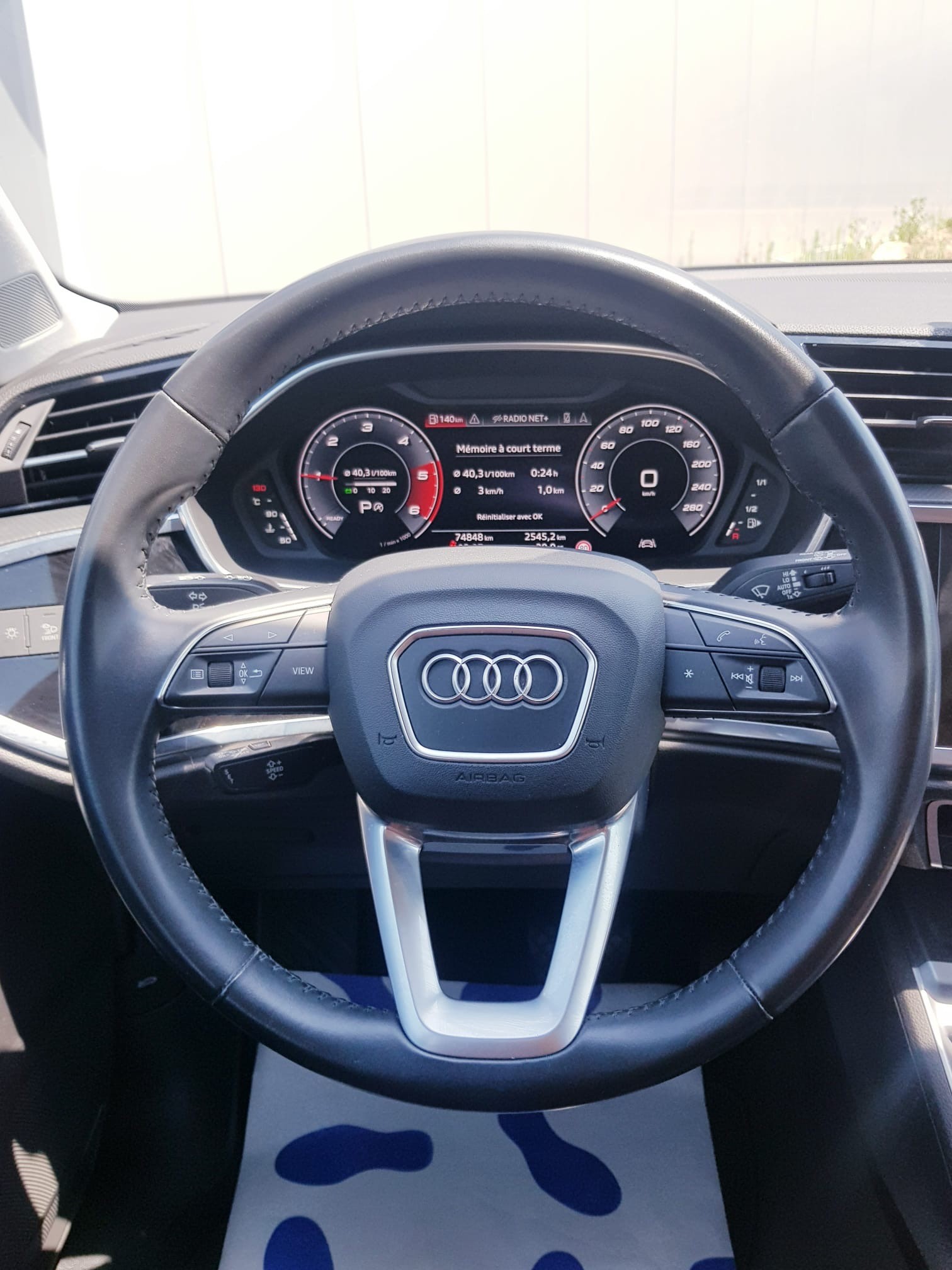 AUDI Q3 40 TDI S line quattro S-tronic-image-13