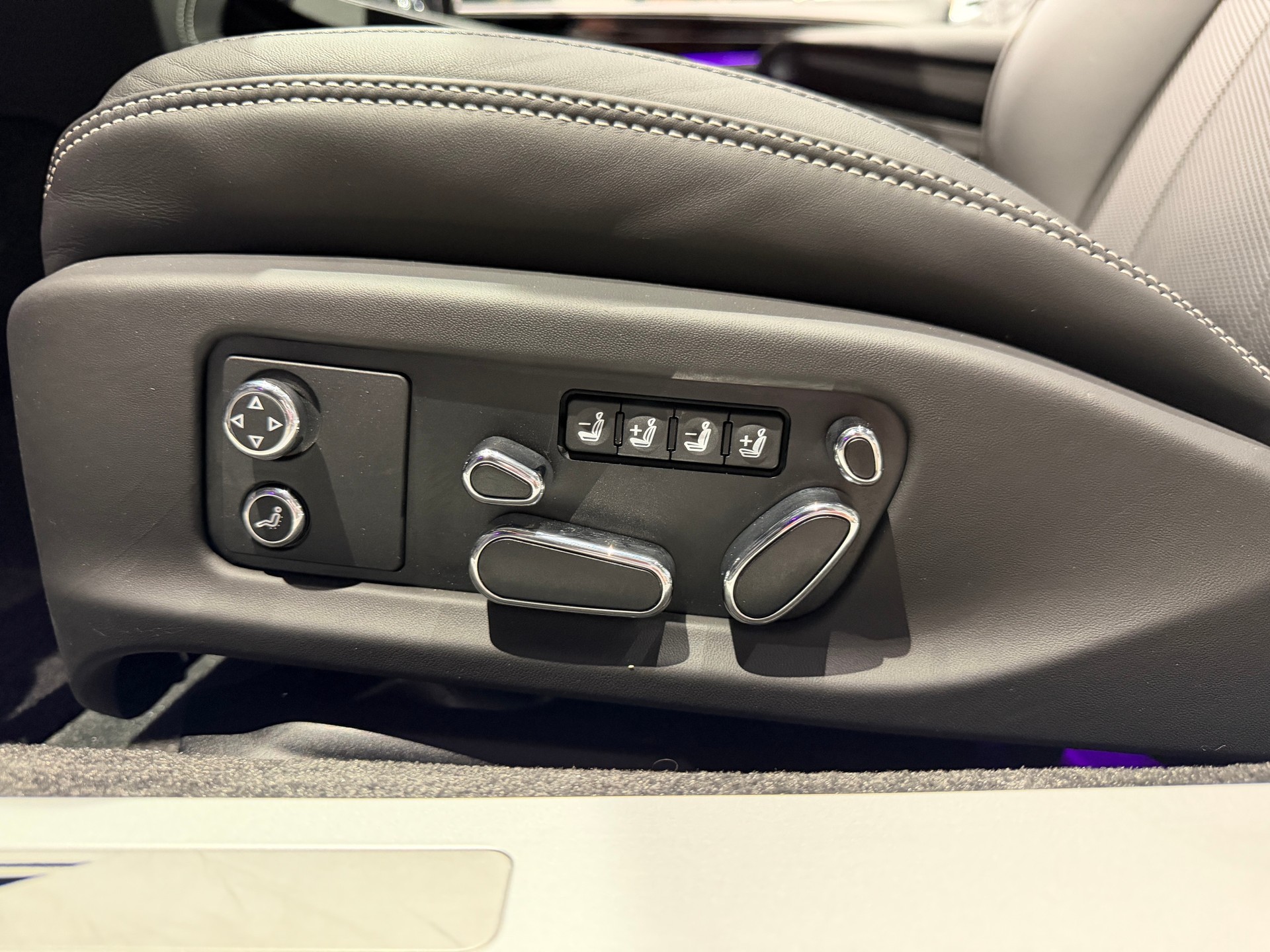 BENTLEY Continental GTC S 4.0 V8-image-17