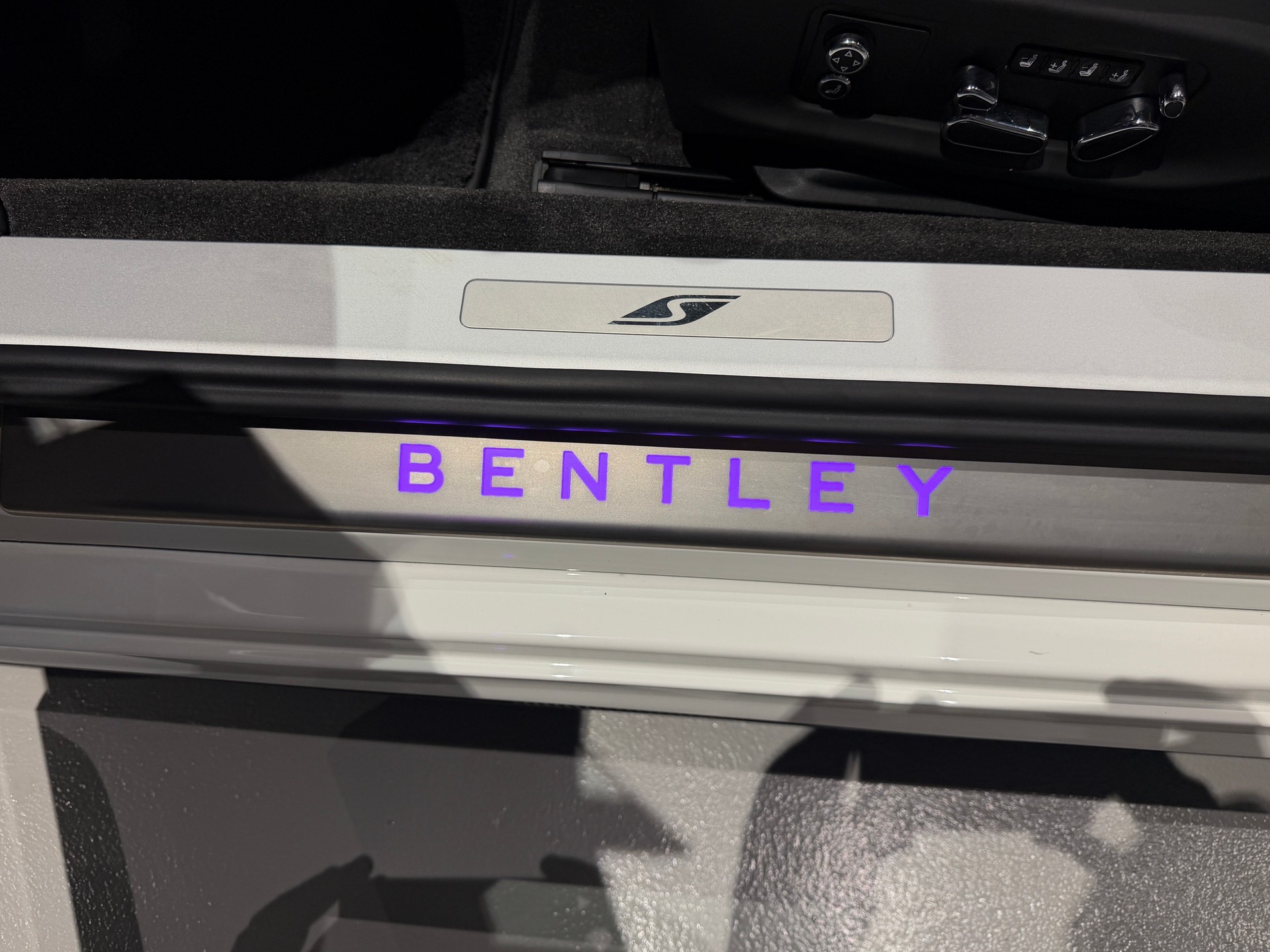 BENTLEY Continental GTC S 4.0 V8-image-11