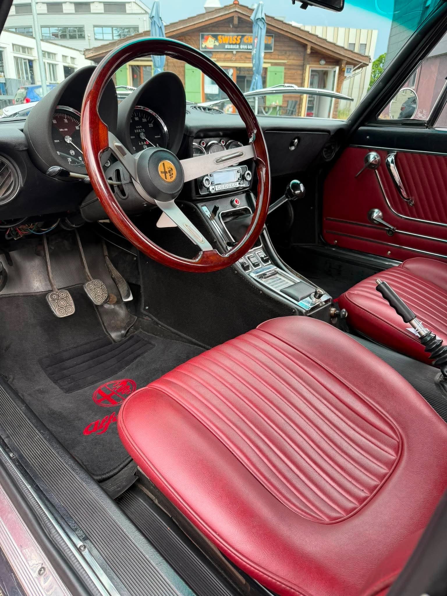 ALFA ROMEO 2000-image-8