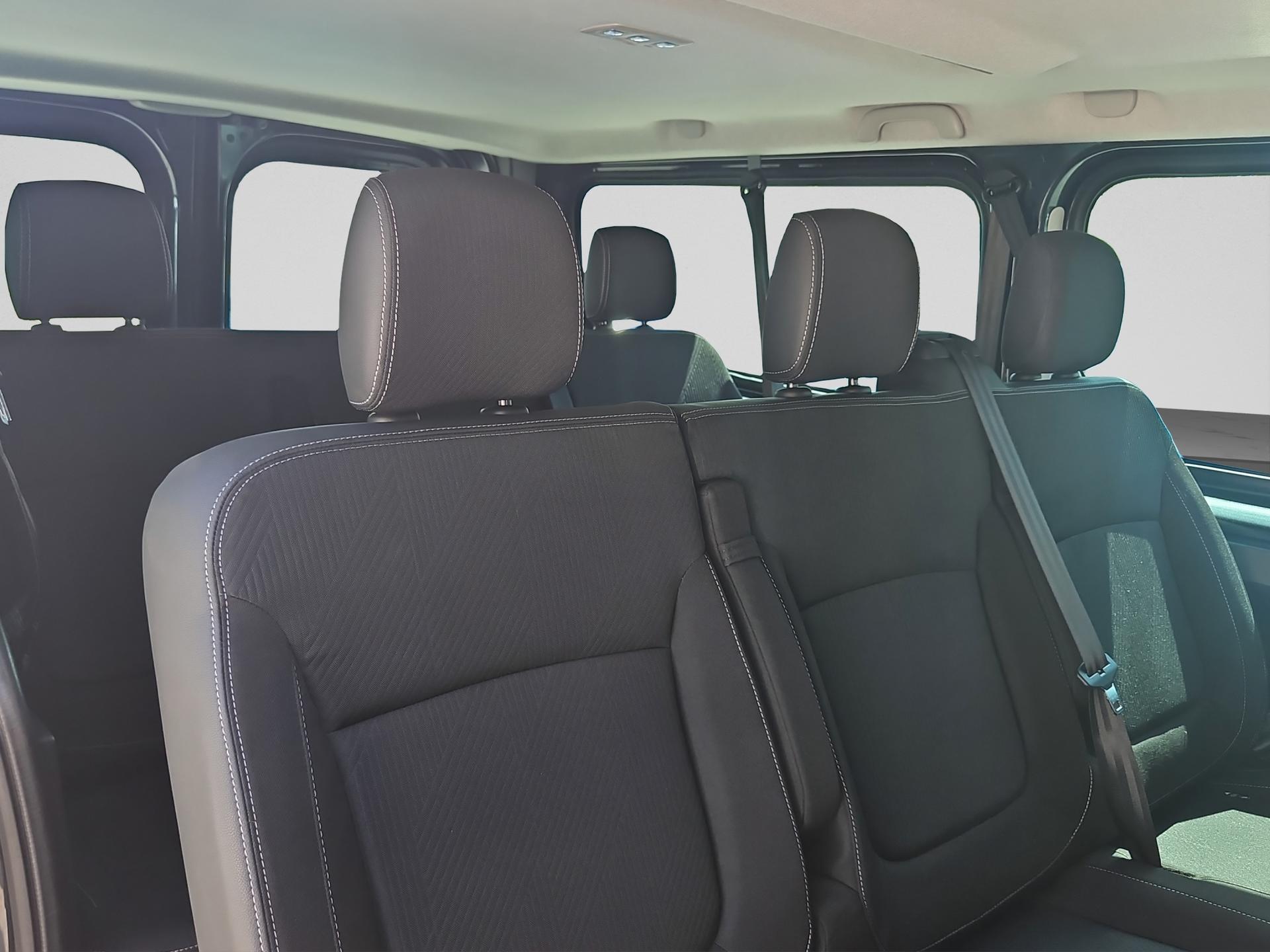 RENAULT Trafic Blue dCi 150 Passenger Techno-image-20
