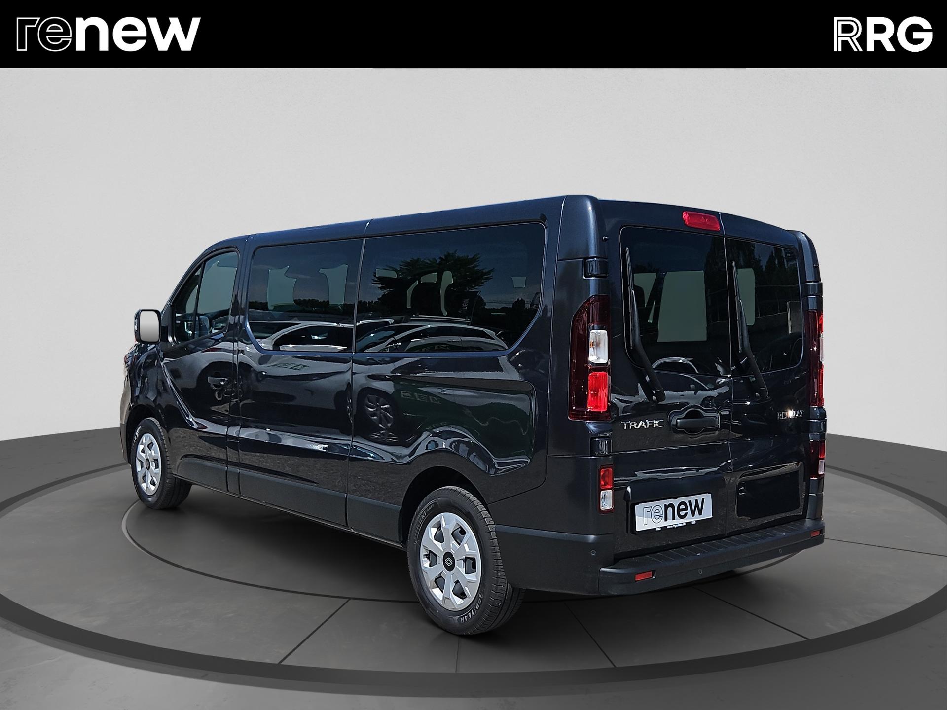 RENAULT Trafic Blue dCi 150 Passenger Techno-showroom-element-3
