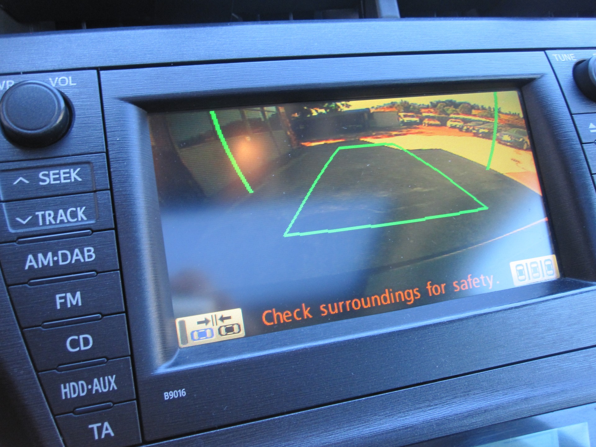 TOYOTA Prius 1.8 16V HSD Sol Premium-image-6