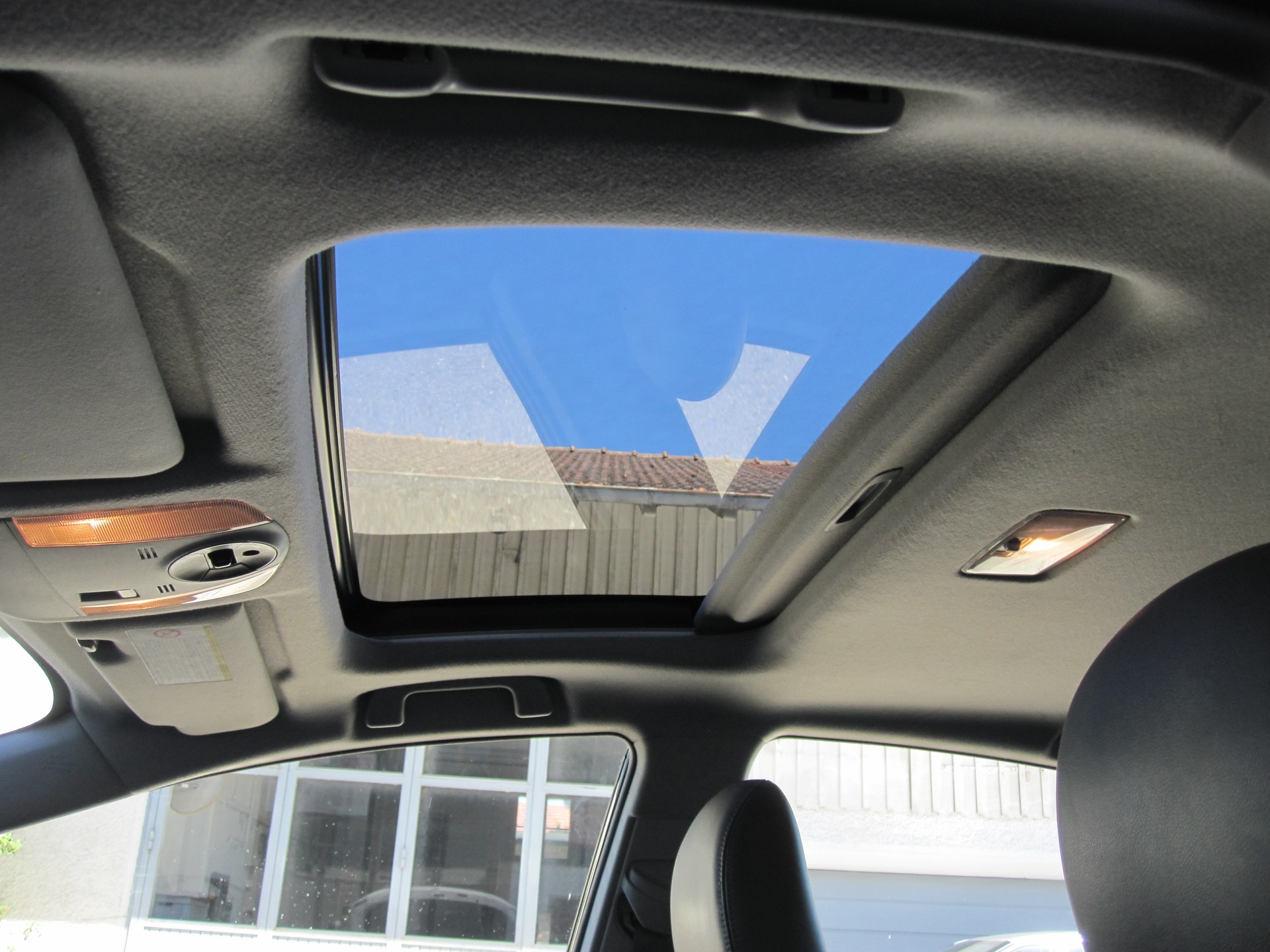 TOYOTA Prius 1.8 16V HSD Sol Premium-image-8