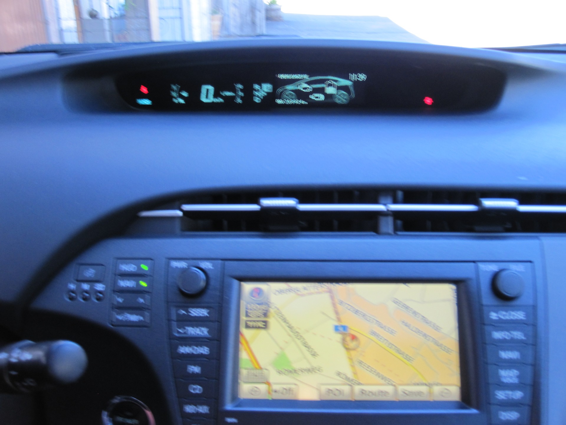 TOYOTA Prius 1.8 16V HSD Sol Premium-image-5