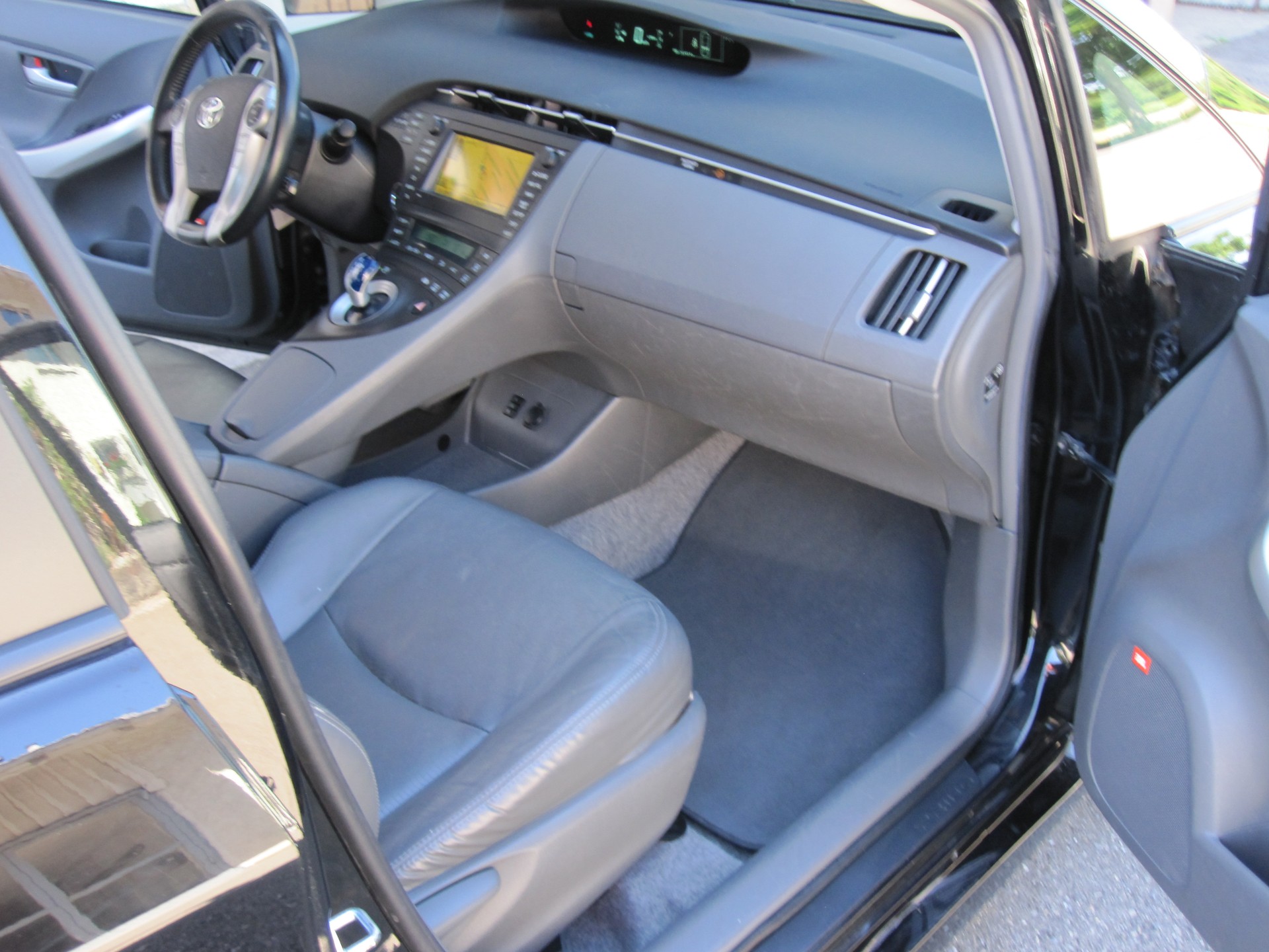 TOYOTA Prius 1.8 16V HSD Sol Premium-image-12