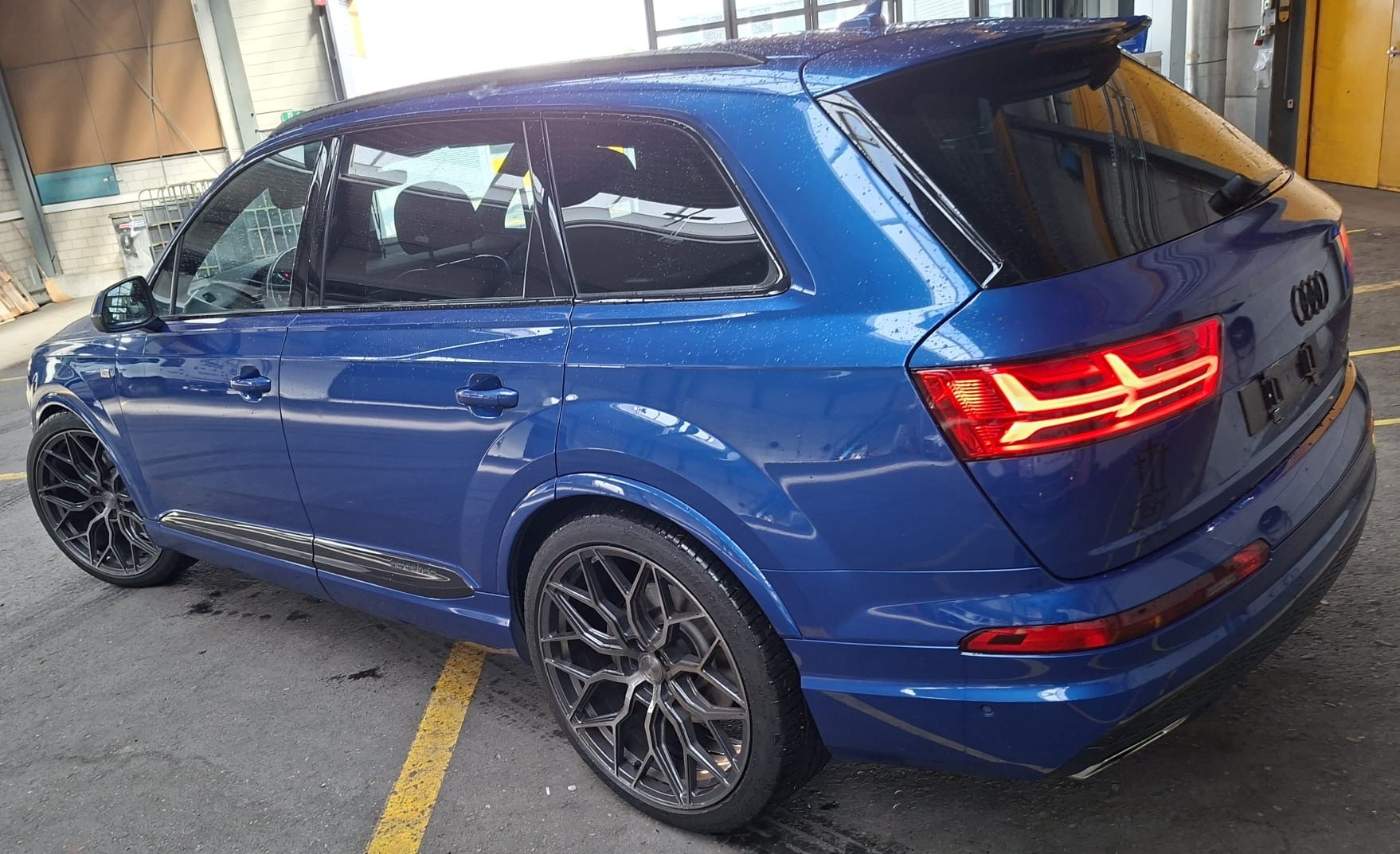 AUDI 3.0 V6 TDI 272 quattro T-Tronic-image-4
