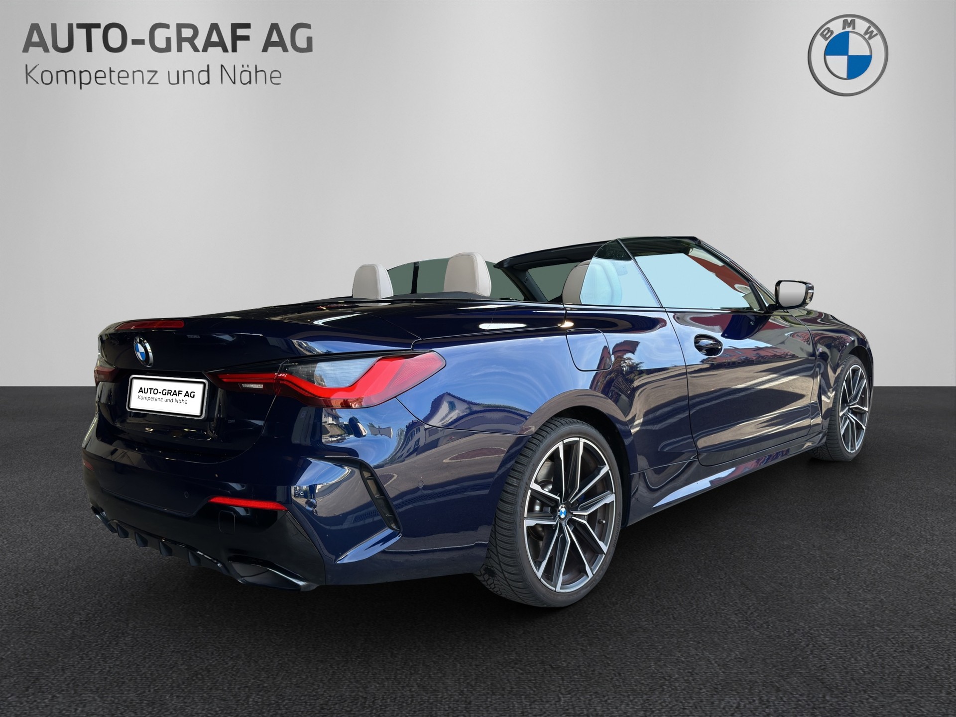 BMW M440i M Sport xDrive Cabrio-image-4