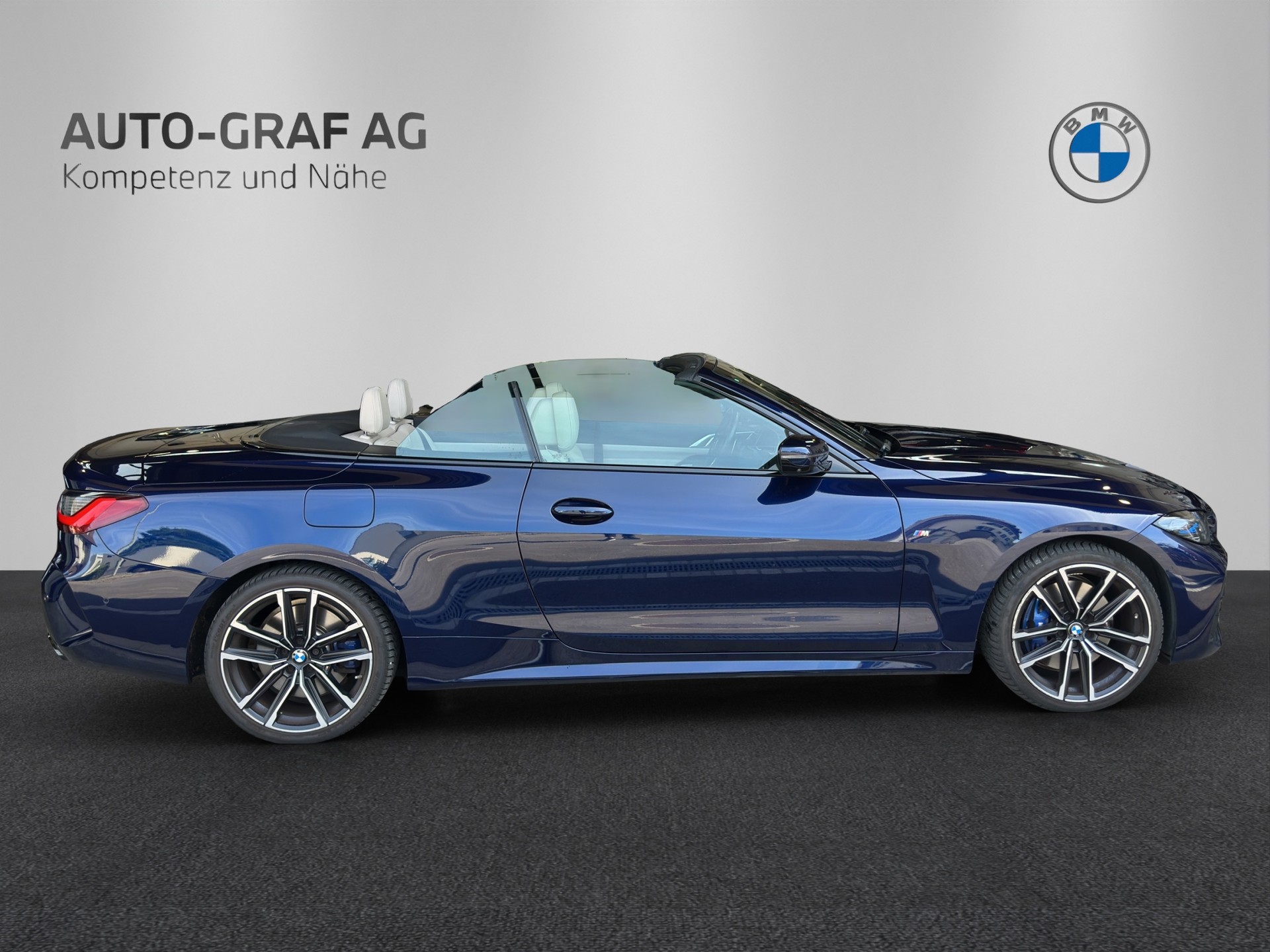 BMW M440i M Sport xDrive Cabrio-image-6