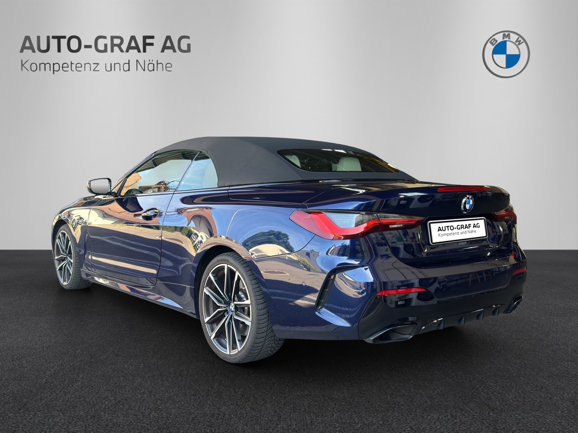 BMW M440i M Sport xDrive Cabrio-showroom-element-3