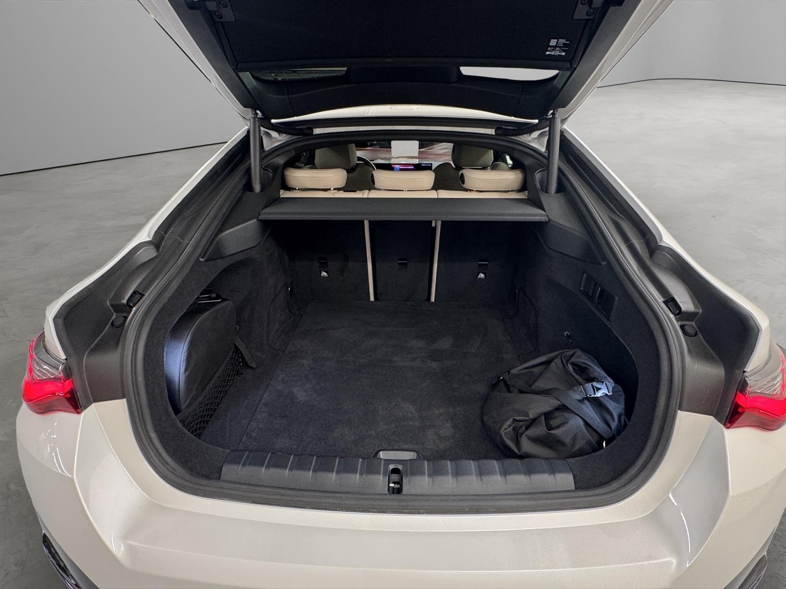 BMW i4 M50-image-9