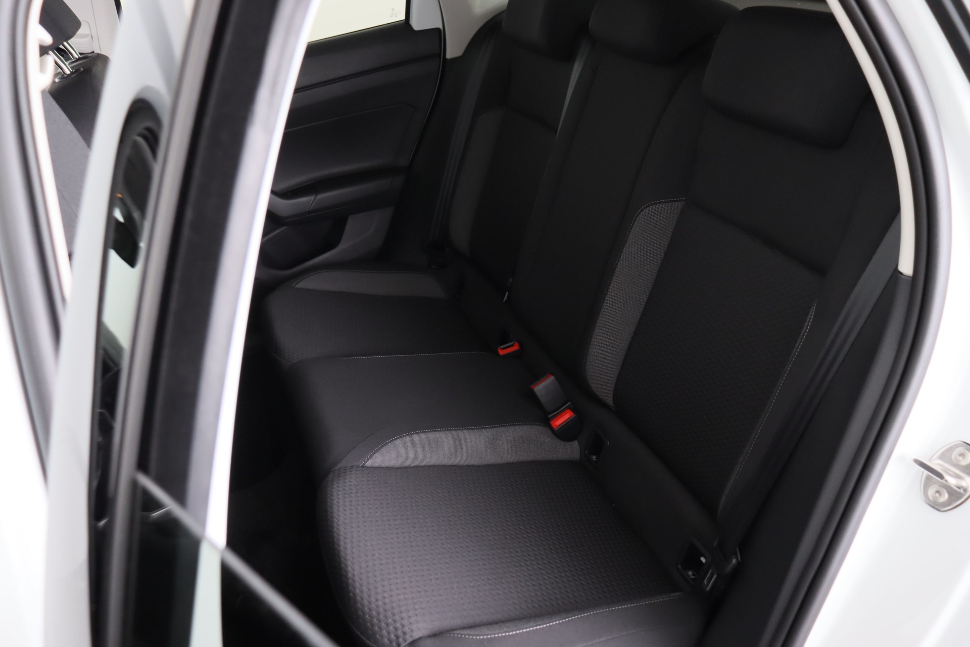 VW Polo 1.0 TSI Life DSG-image-8