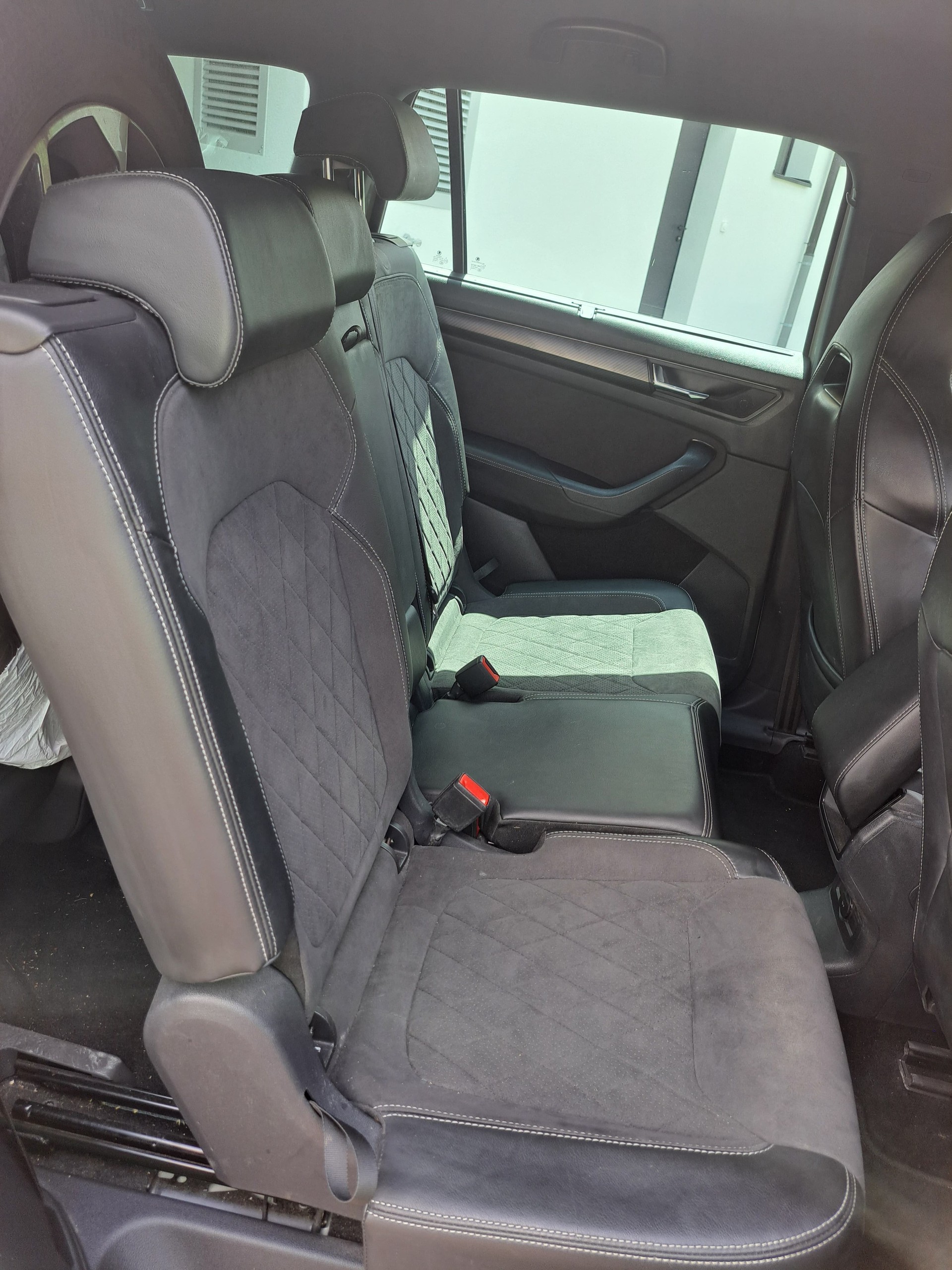 SKODA 2.0 TSI Sportline DSG-image-4