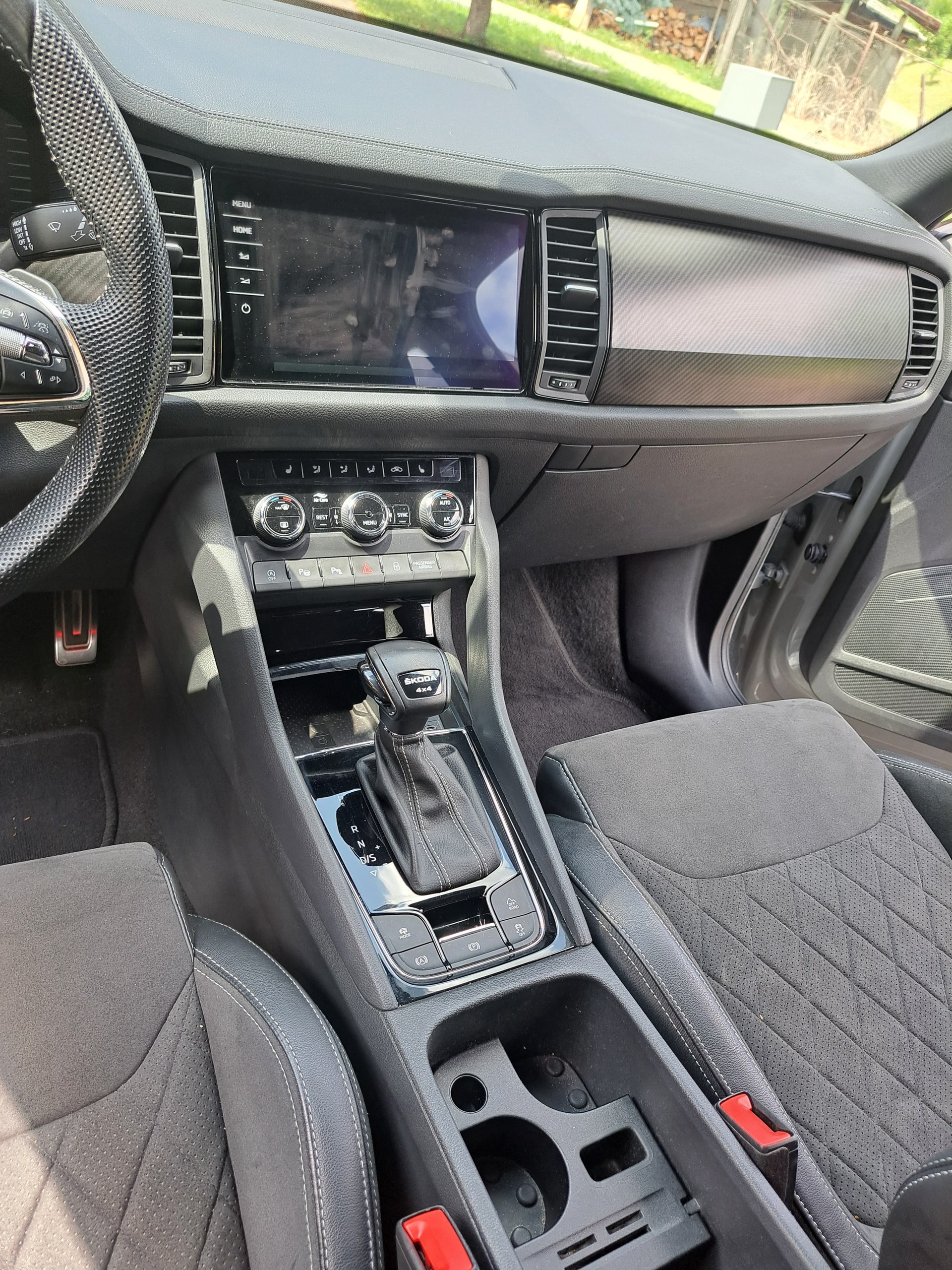 SKODA 2.0 TSI Sportline DSG-image-2