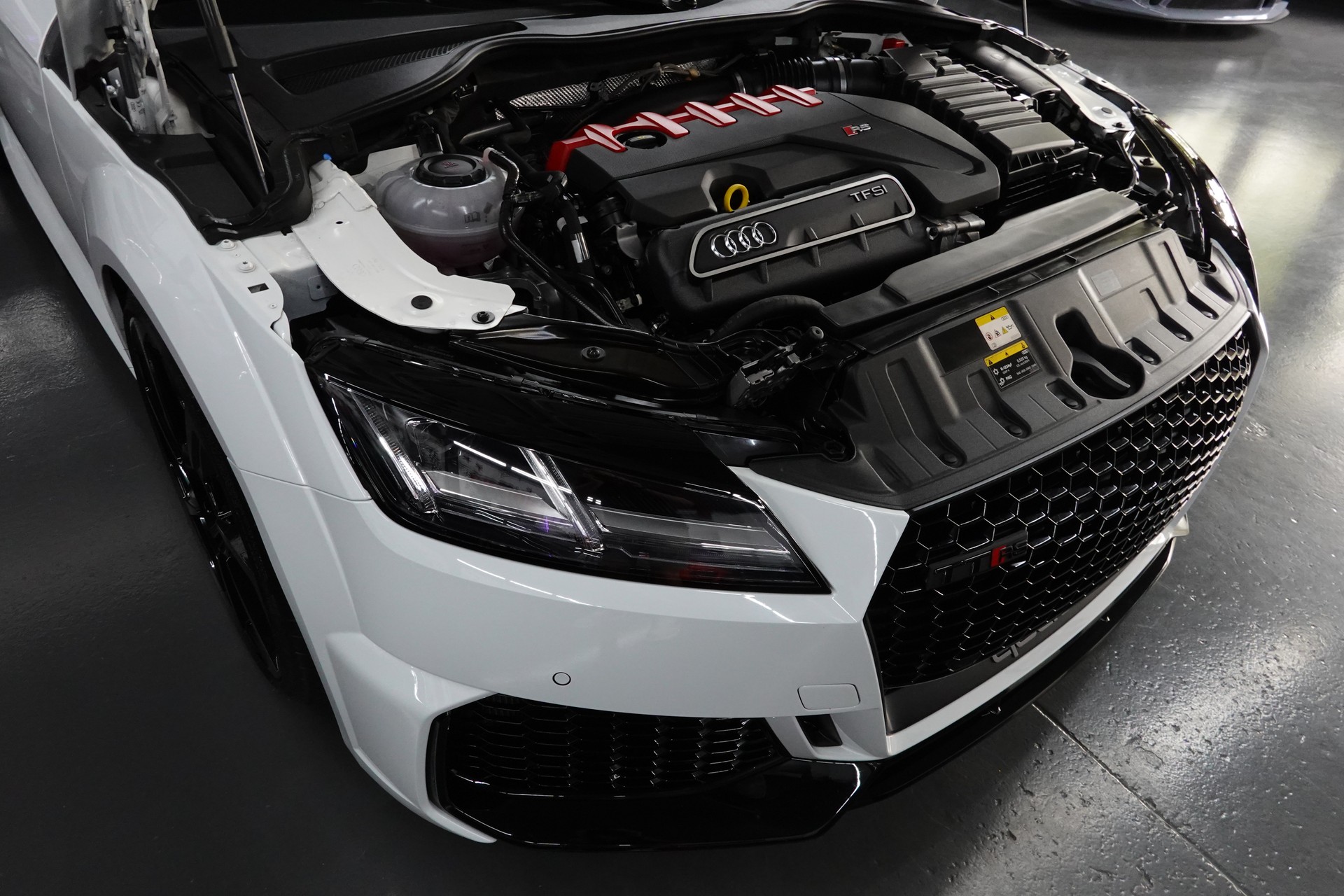 AUDI TT COUPE TTRS QUATTRO S-TRONIC 400PS-image-4