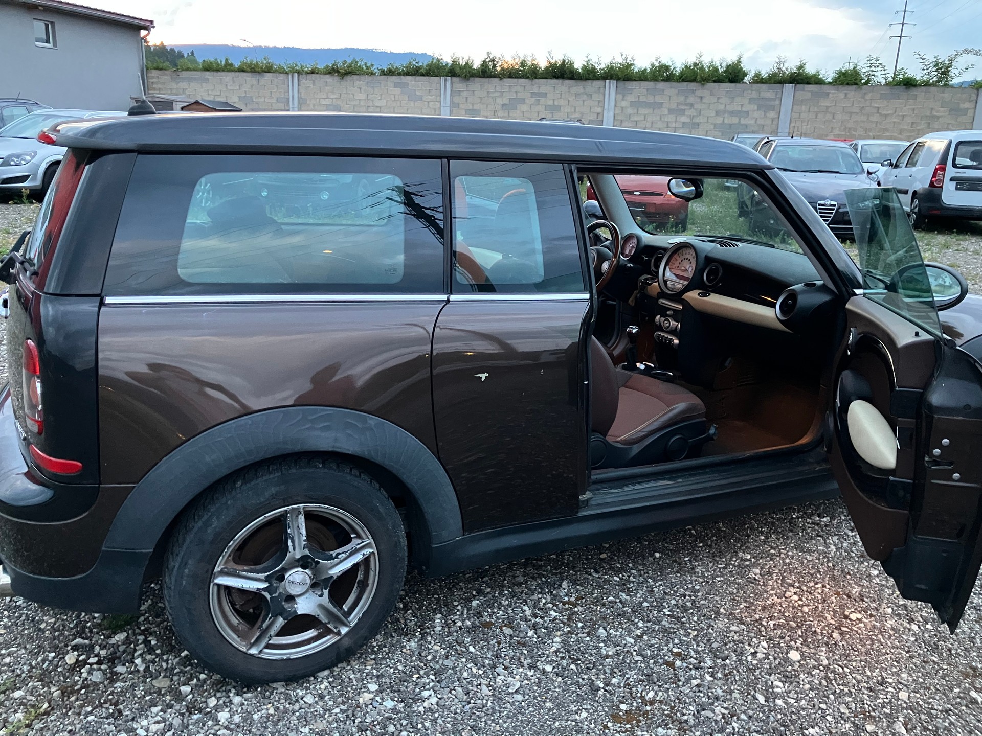 MINI Clubman Cooper-image-3