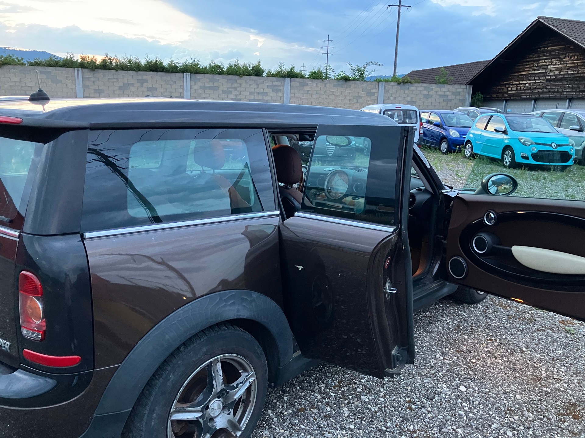 MINI Clubman Cooper-image-4