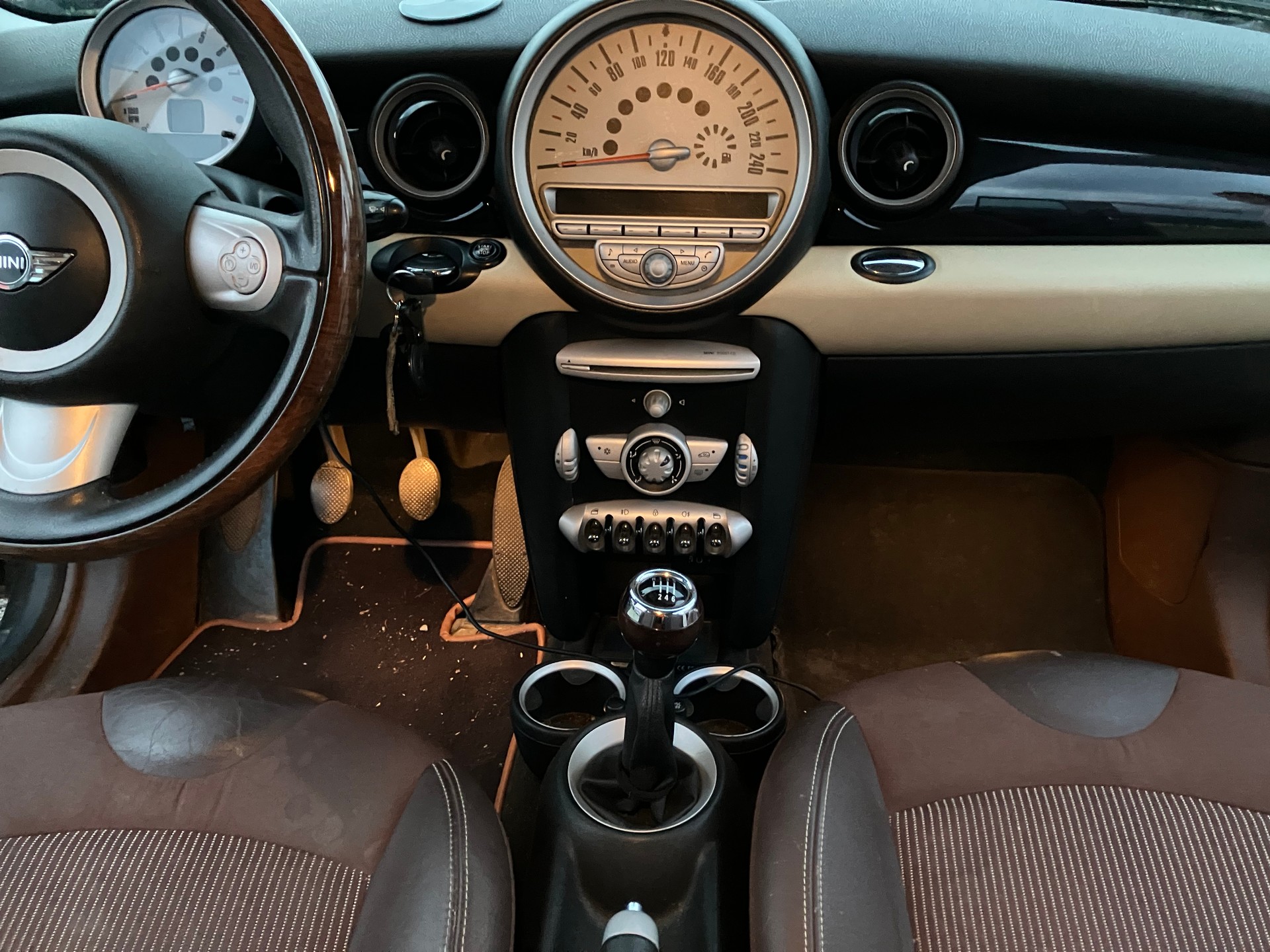 MINI Clubman Cooper-image-8