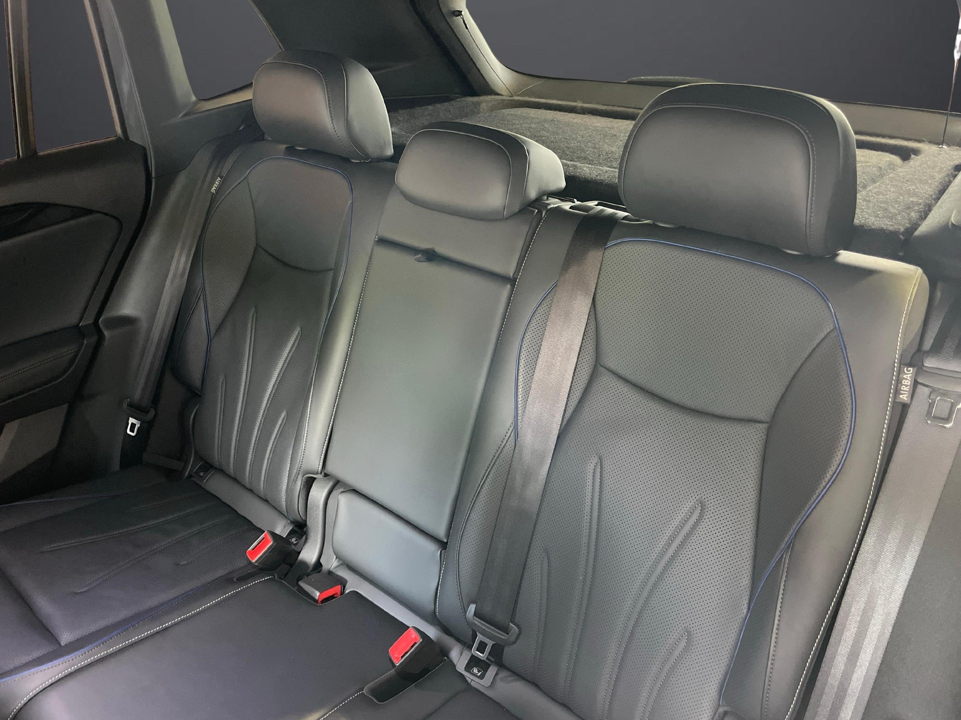 VW Tiguan 2.0 TSI R-Line DSG 4motion-image-7