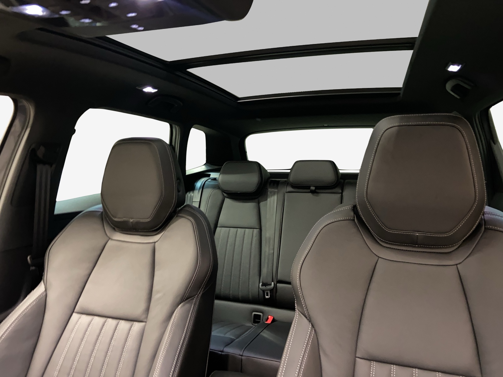 SKODA Karoq 2.0 TSI SportLine 4x4 DSG-image-11