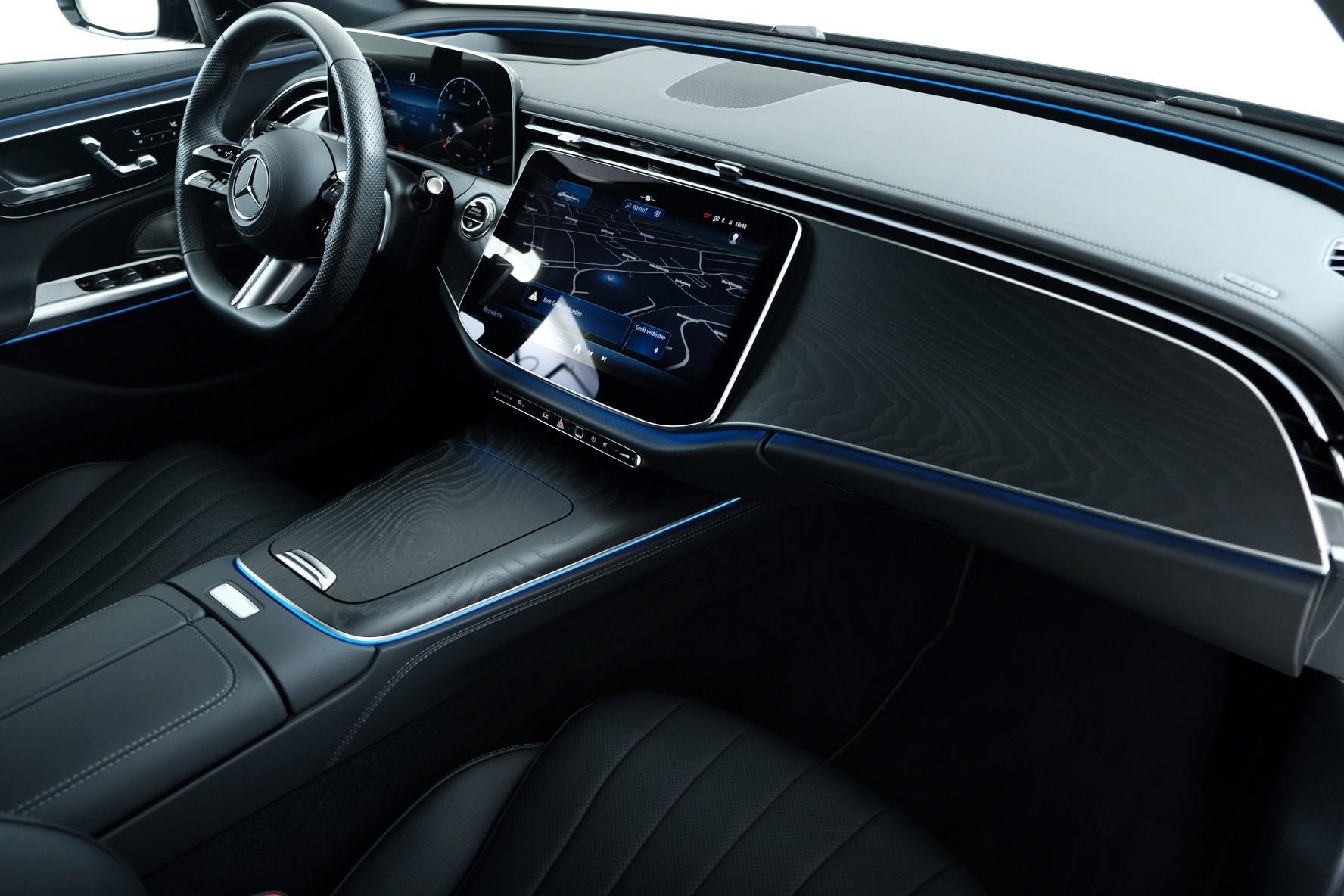 MERCEDES-BENZ E 220 d 4Matic 9G-Tronic-image-5