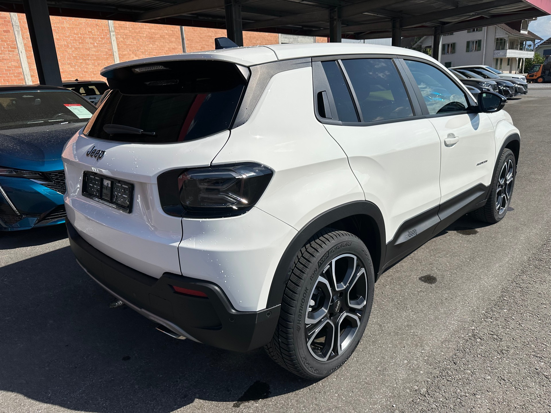 JEEP Avenger 1.2 Turbo MHEV Summit Sky-image-2