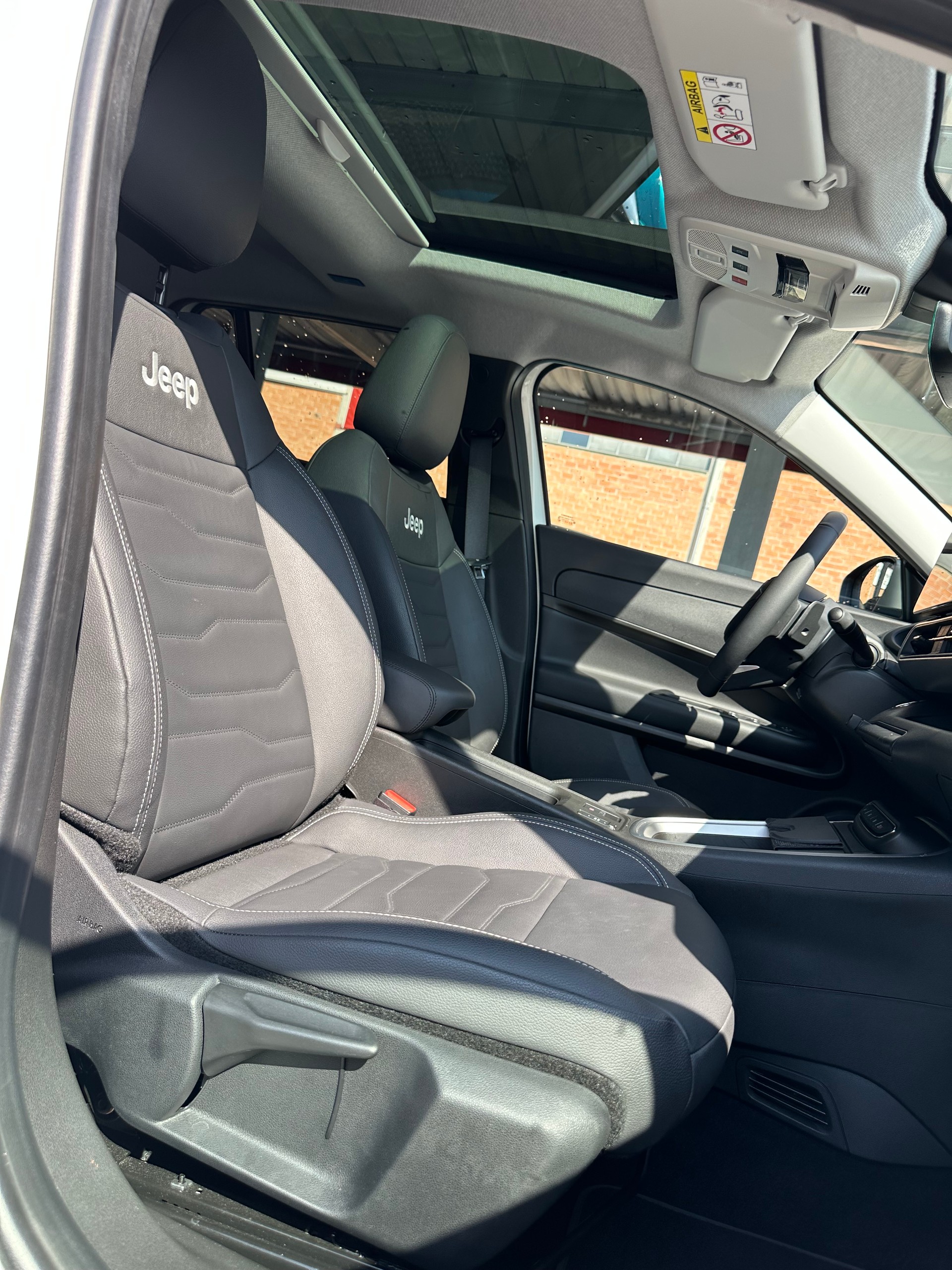 JEEP Avenger 1.2 Turbo MHEV Summit Sky-image-5