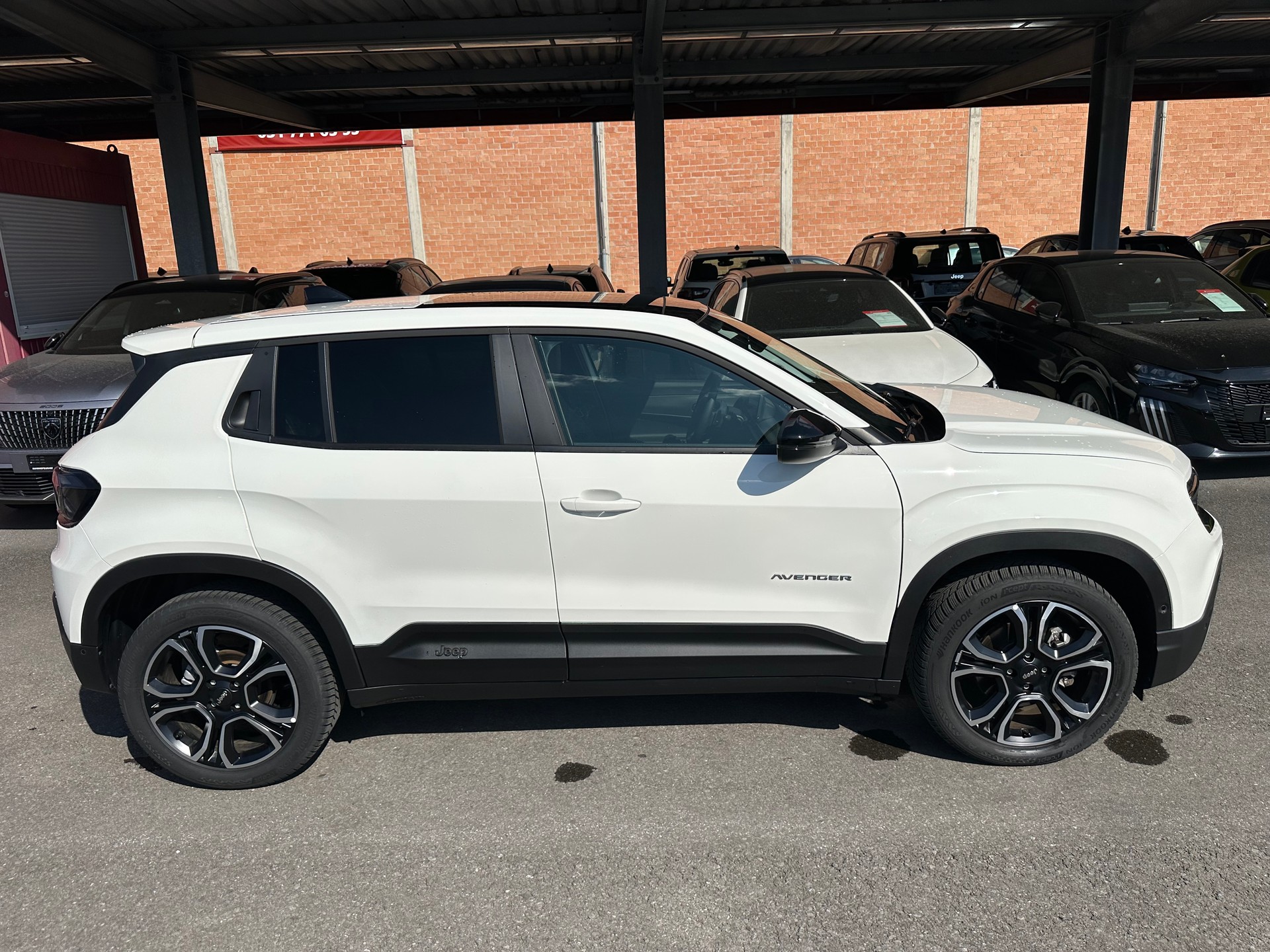 JEEP Avenger 1.2 Turbo MHEV Summit Sky-image-1
