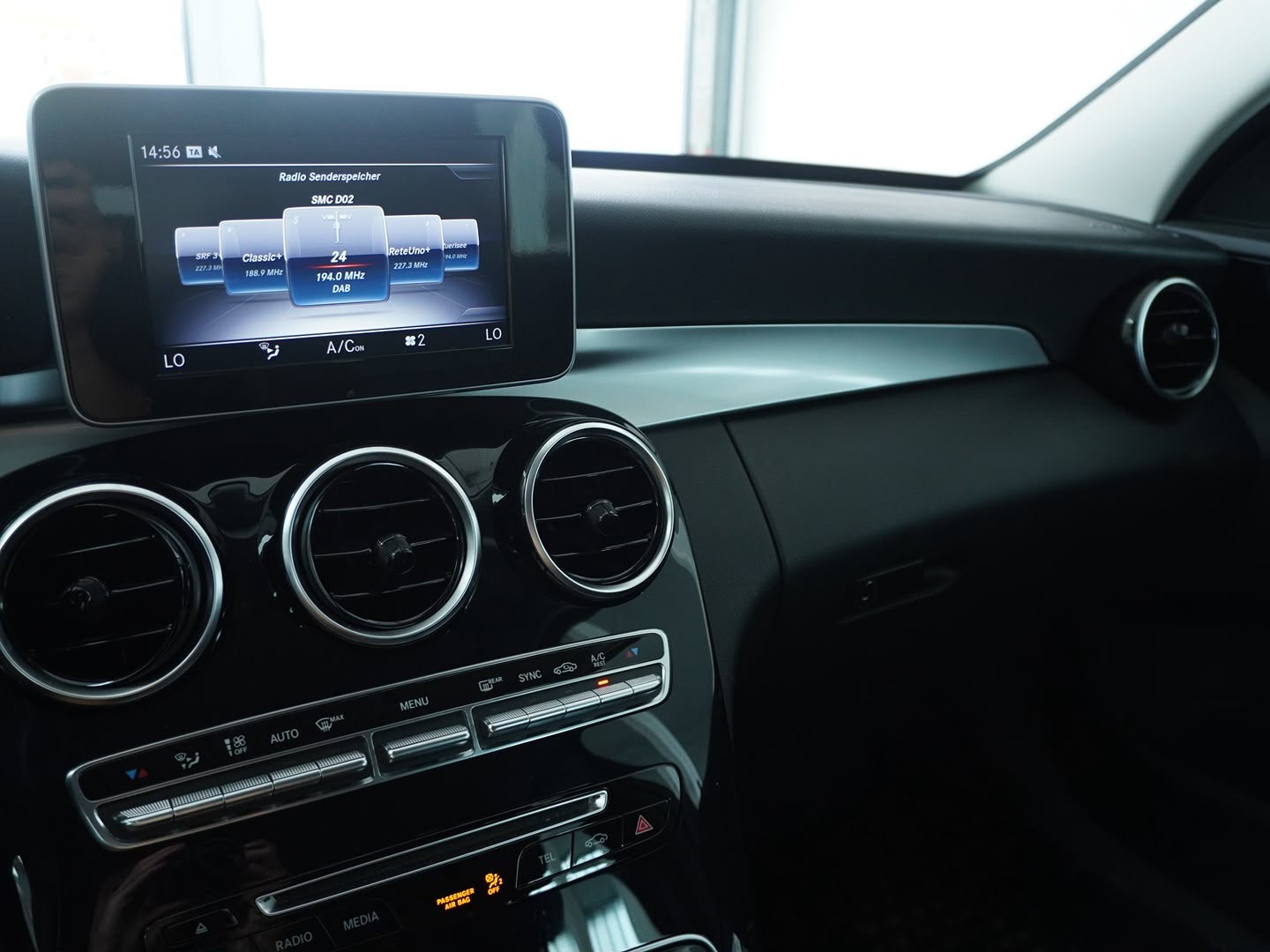 MERCEDES-BENZ C 250 BlueTEC Swiss Star 4Matic 9G-Tronic-image-5