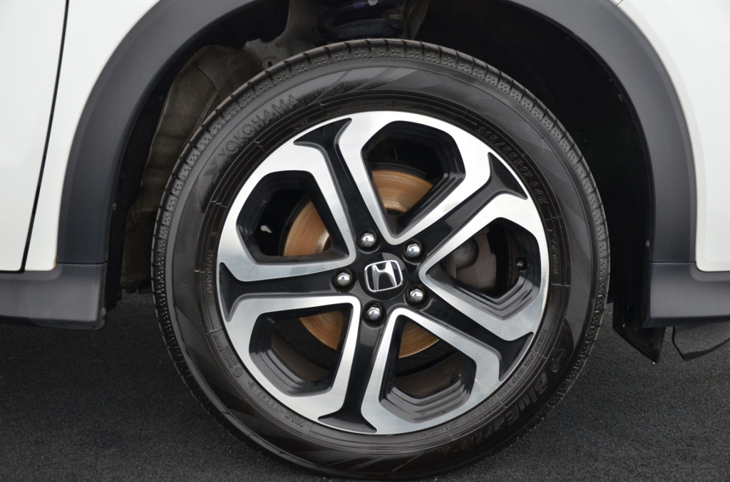 HONDA HR-V 1.6i-DTEC Executive-image-9