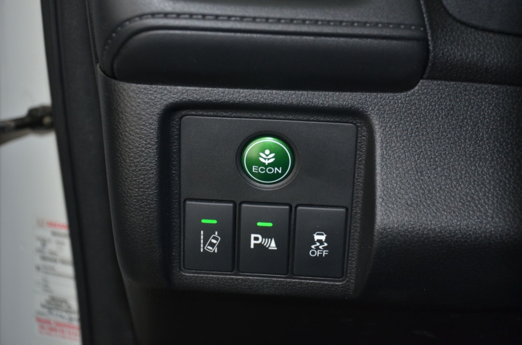 HONDA HR-V 1.6i-DTEC Executive-image-19