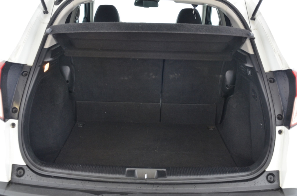 HONDA HR-V 1.6i-DTEC Executive-image-23
