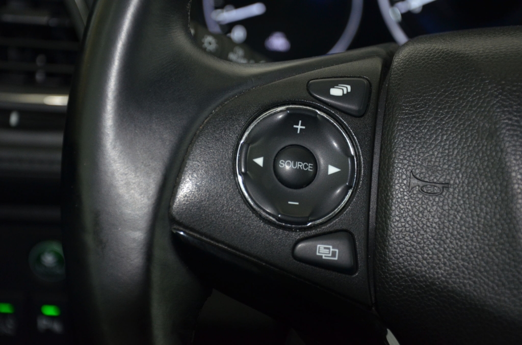 HONDA HR-V 1.6i-DTEC Executive-image-18