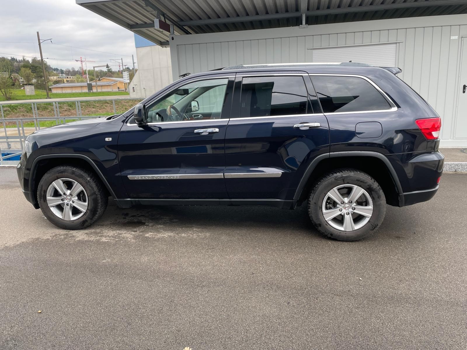 JEEP Grand Cherokee 3.6 V6 Overland Automatic-image-2