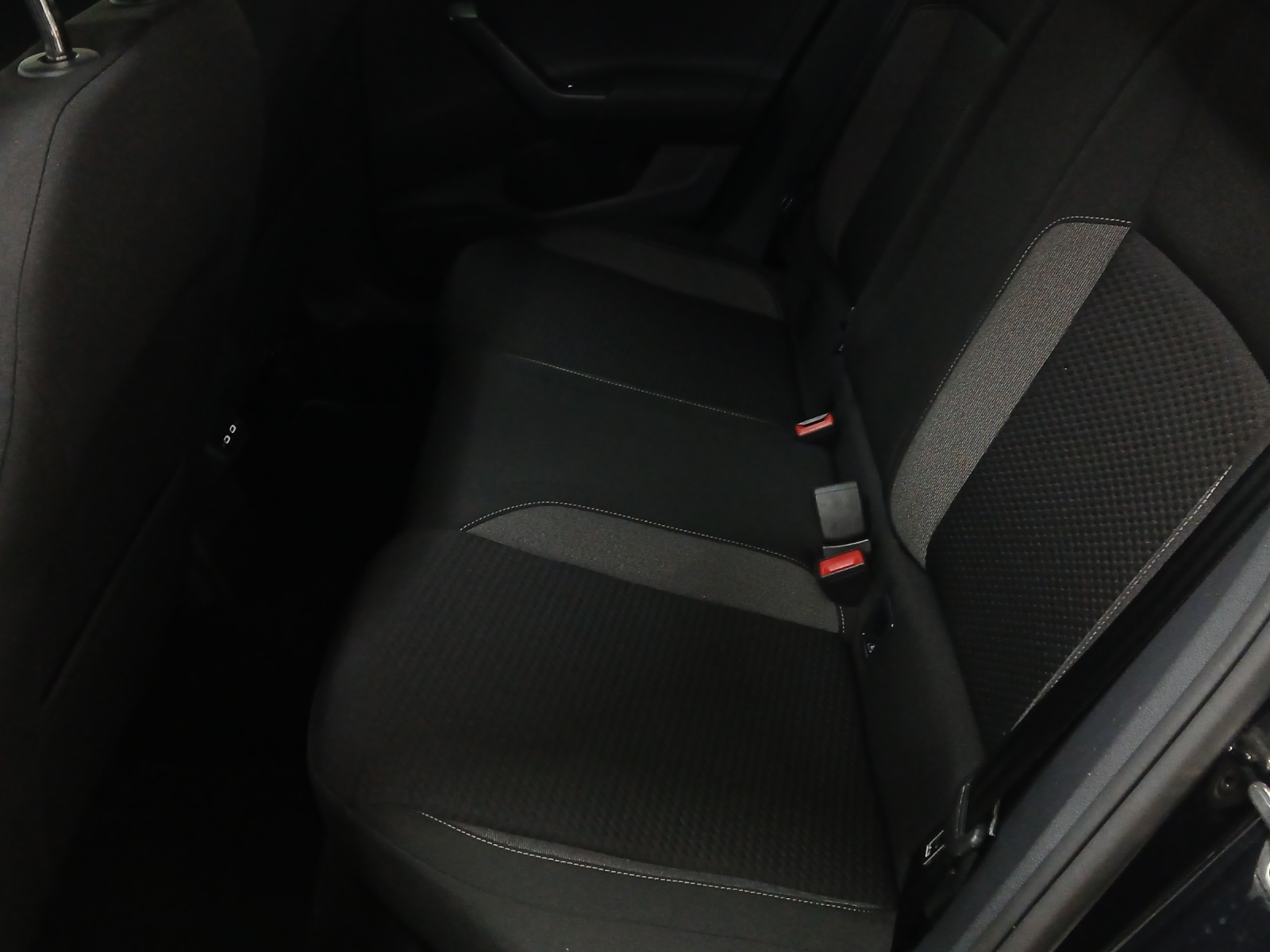 VW Taigo 1.0 TSI Life DSG-image-11