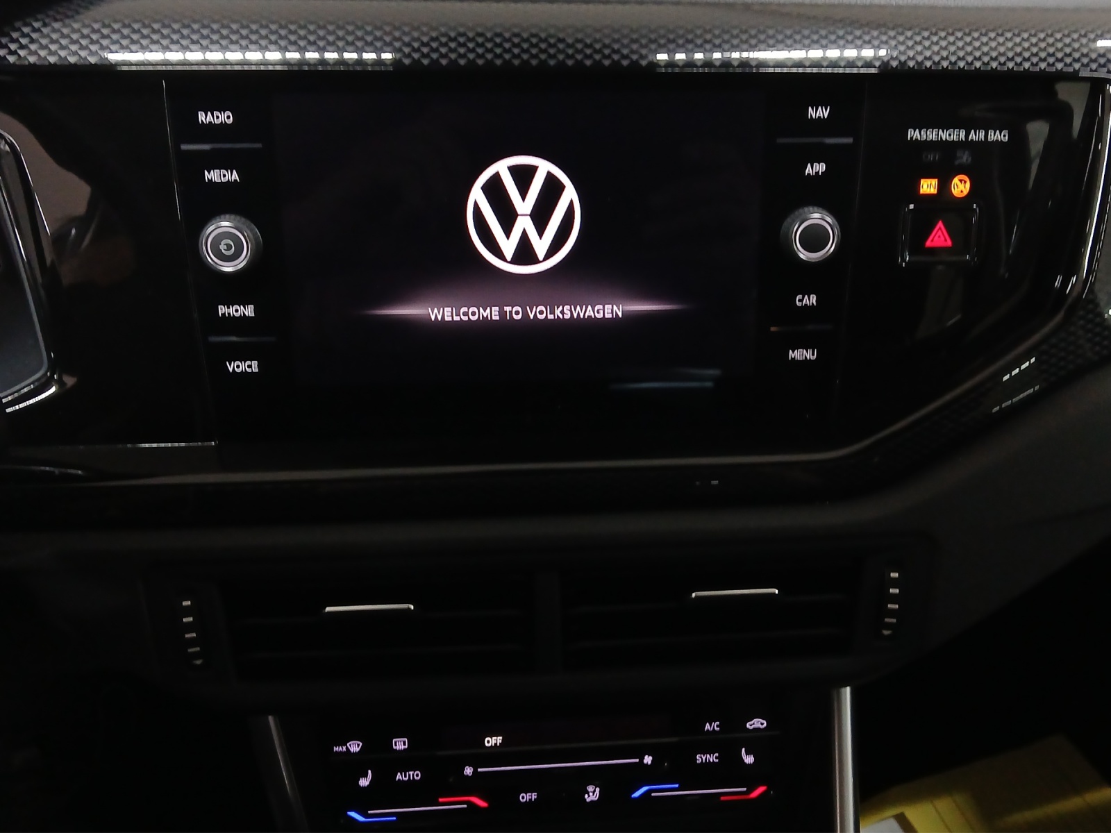 VW Taigo 1.0 TSI Life DSG-image-10