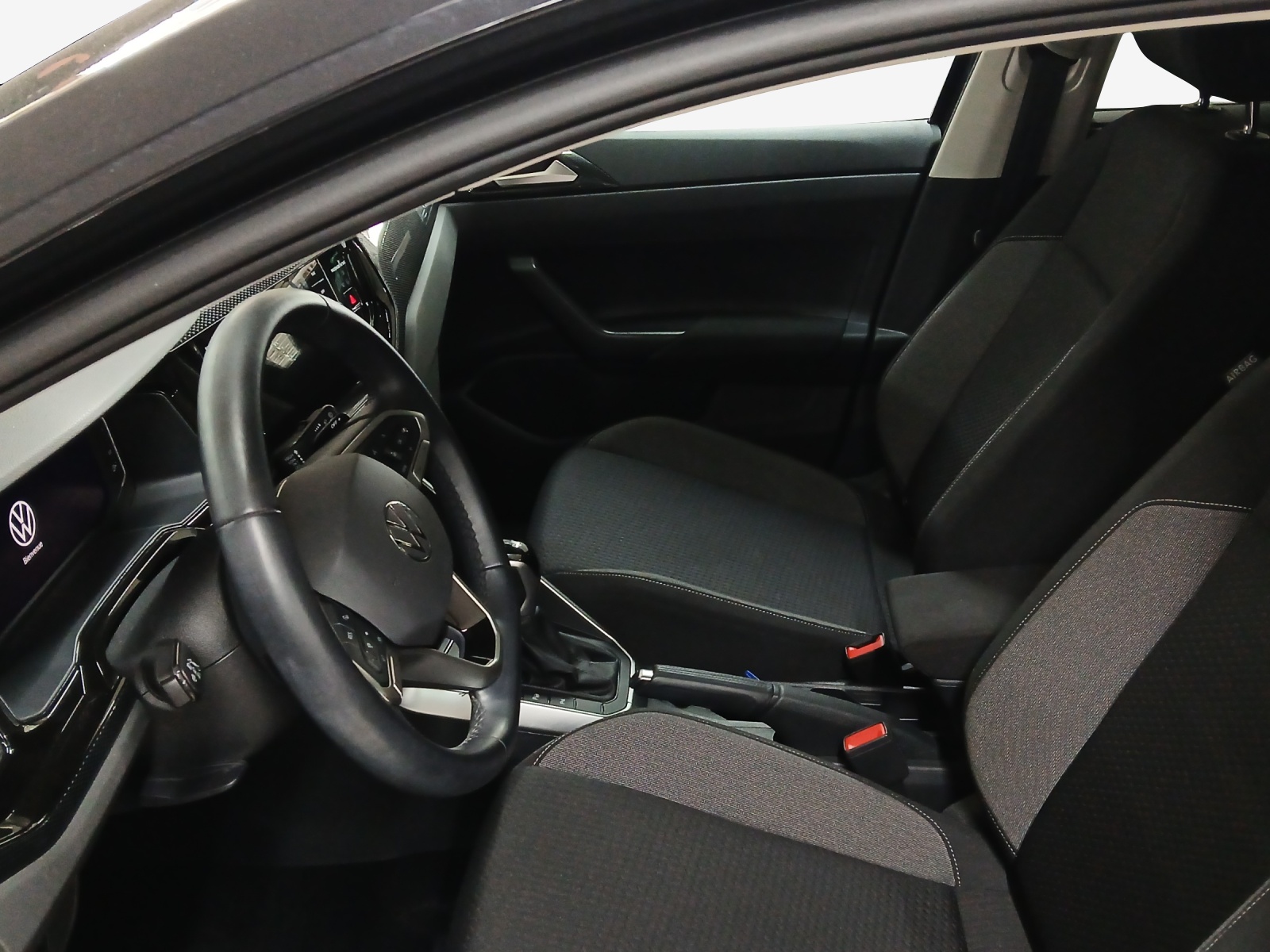 VW Taigo 1.0 TSI Life DSG-image-7